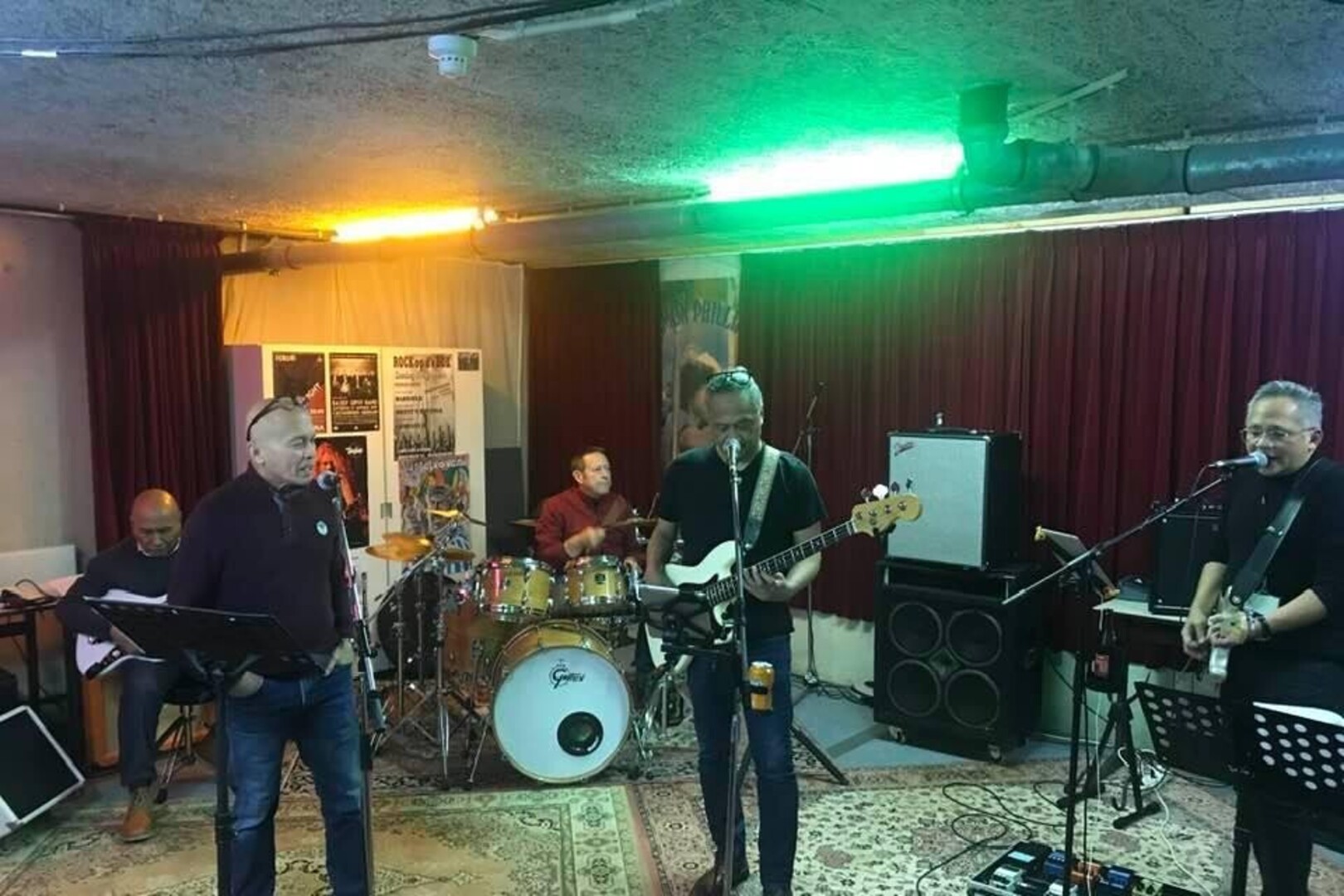 Black Wings Band stopt na vertrek zanger Roy Clignett | De Limburger
