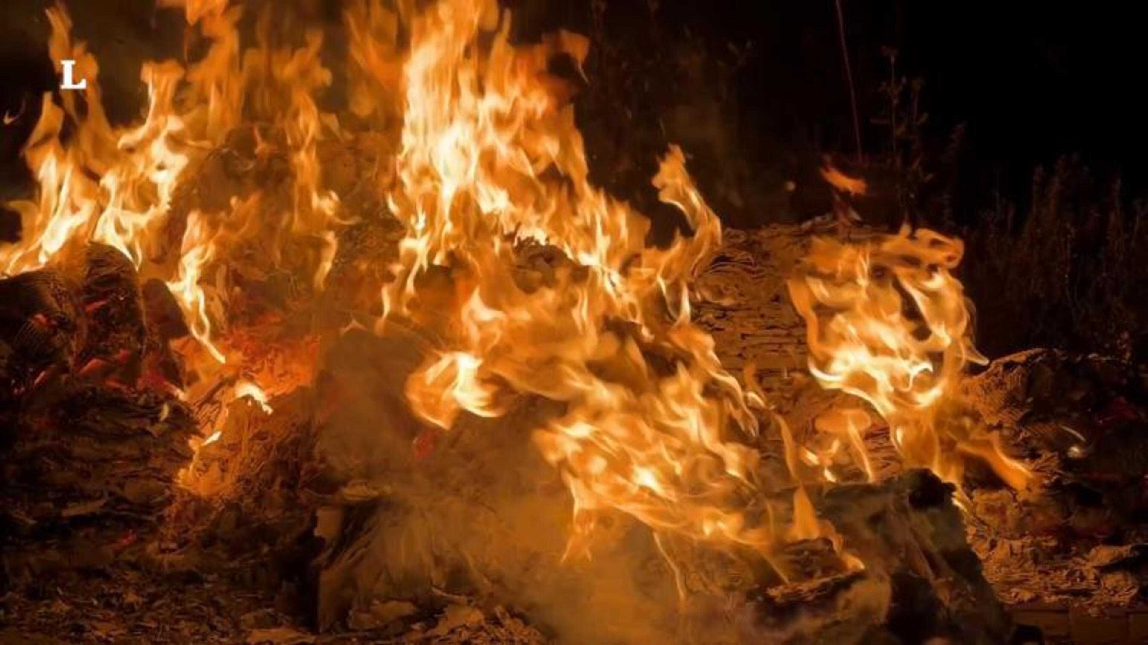 Oud papier in brand in Maastricht