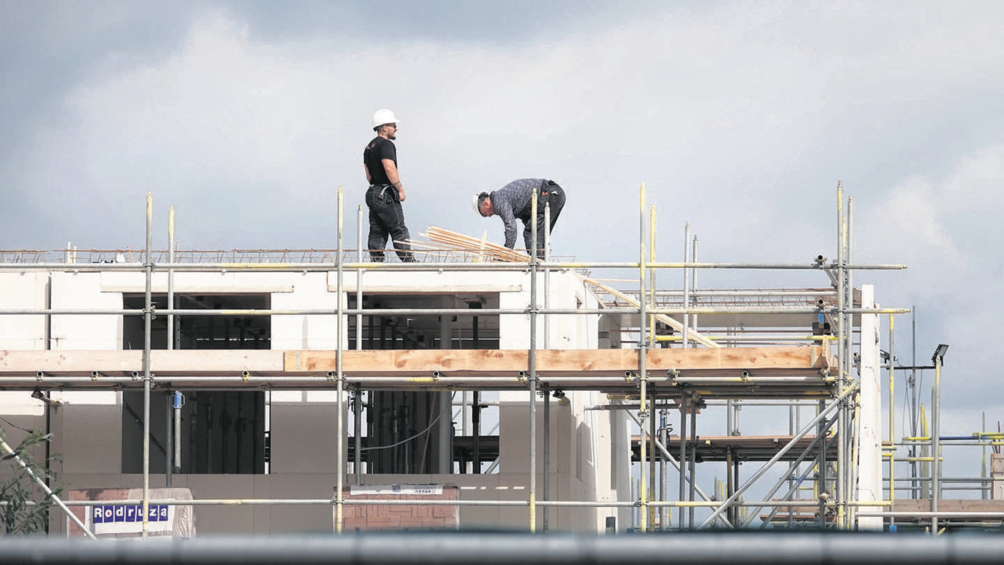 Nieuwe coalitie Peel en Maas zet vaart achter woningbouw met meer menskracht om plannen uit te werke
