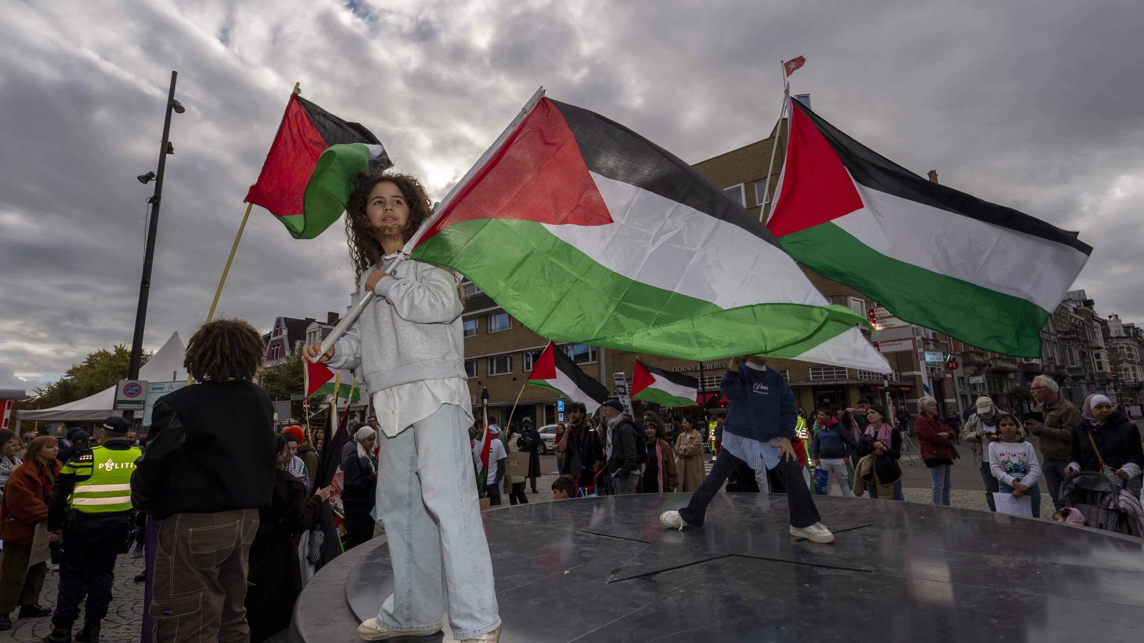 Emoties over Gaza en Israël ook hier naar kookpunt, burgemeester Hillenaar van Maastricht steunt opr