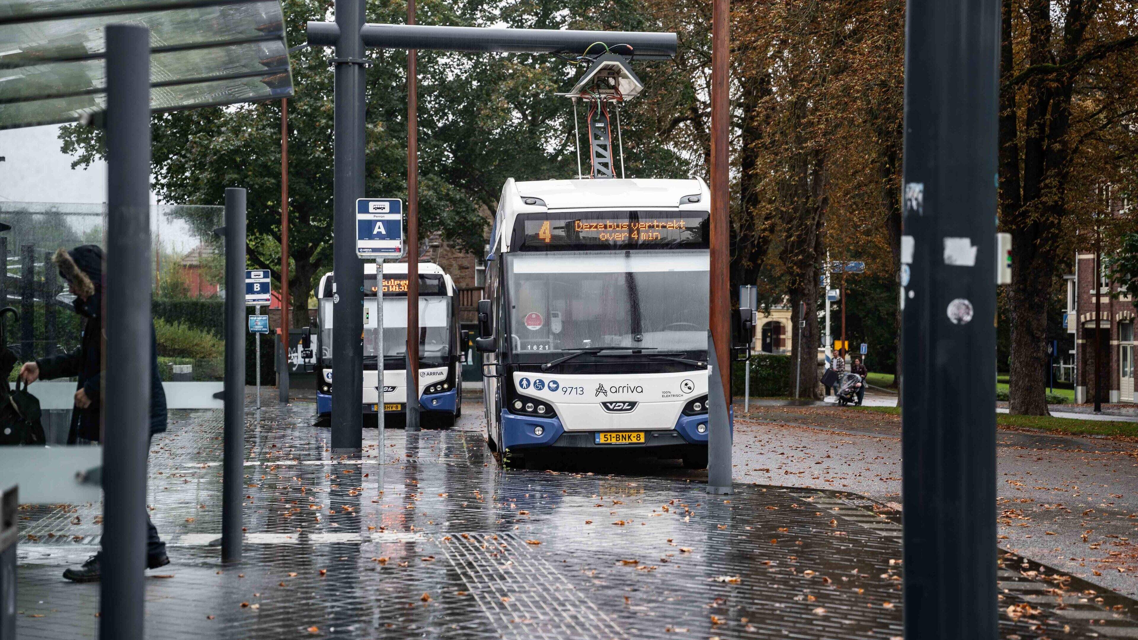 Bussen en treinen in Limburg vallen uit door stakingsacties