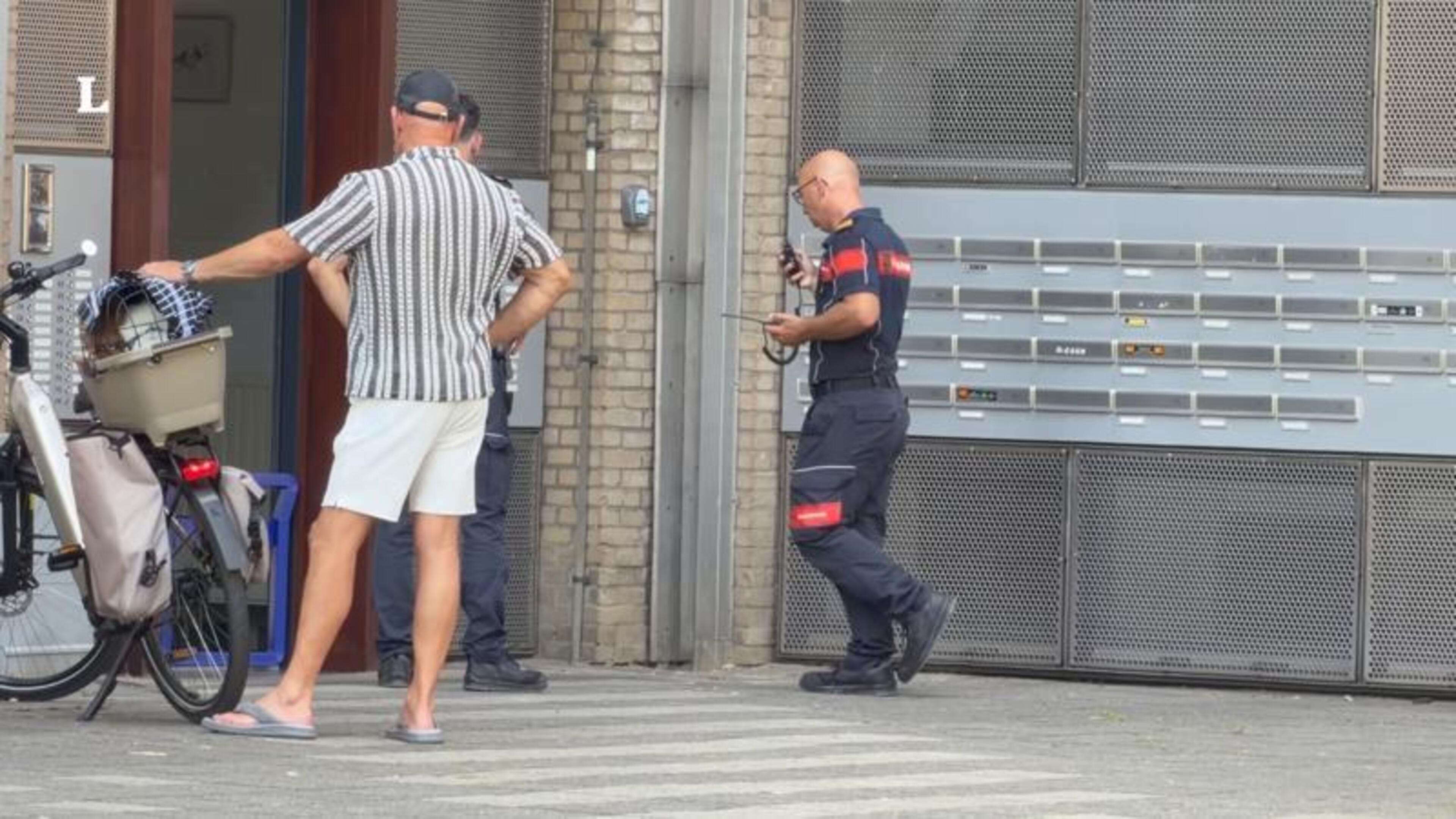Drie personen vast in lift van flat Maastricht