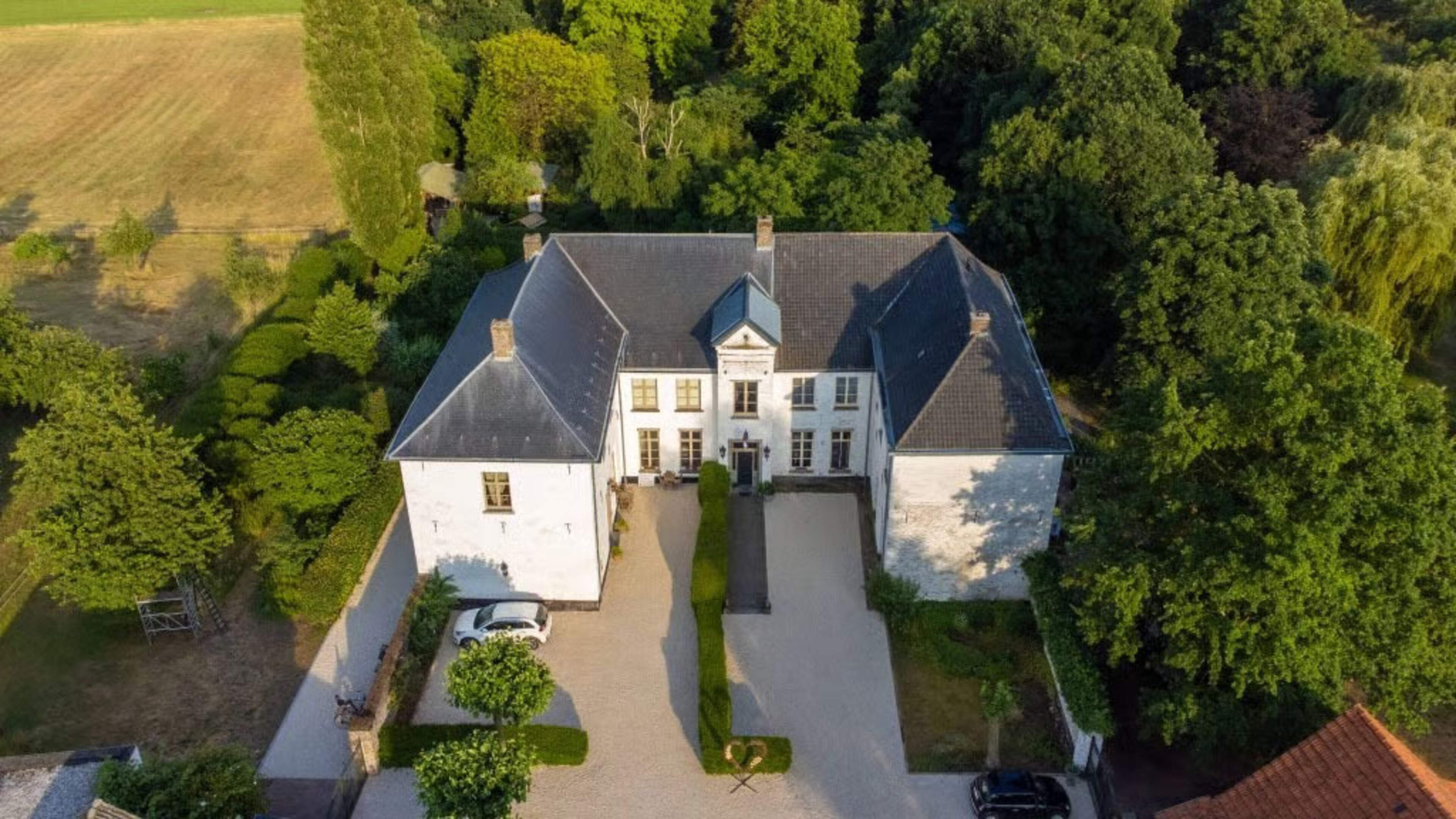 Helft van kasteel Baexem staat op Funda: ‘halfvrijstaande eengezinswoning’ met energielabel G voor m