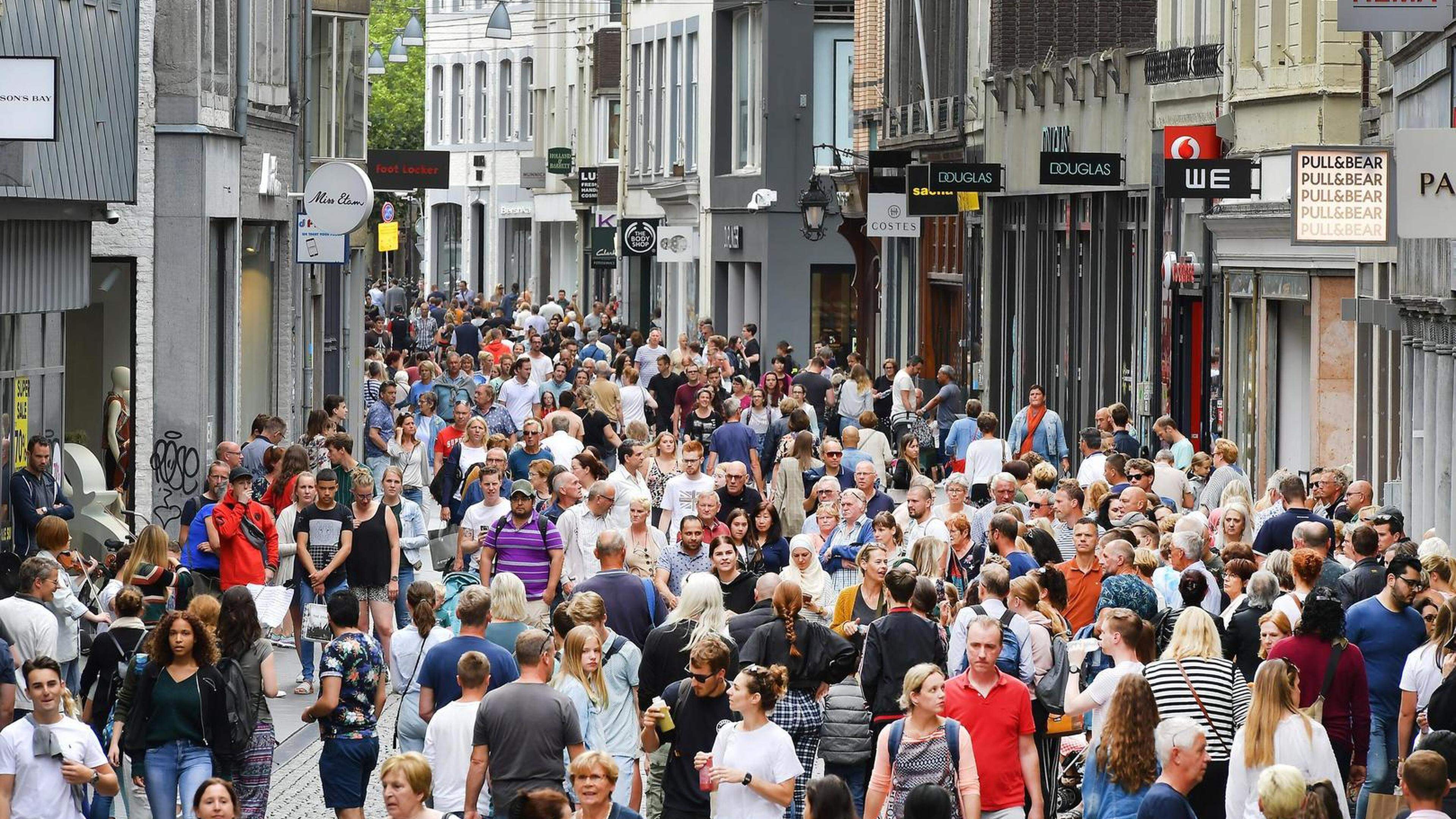 Durft Maastricht de drastische ingreep aan: minder dagjesmensen in auto’s toelaten?