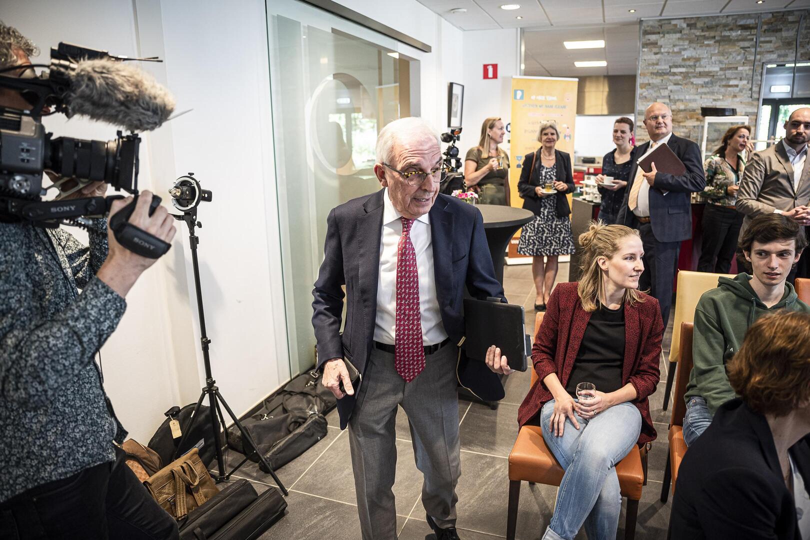 Wethouder Van Rey wist van ‘illegale’ kamerverhuur in zijn pand in ...