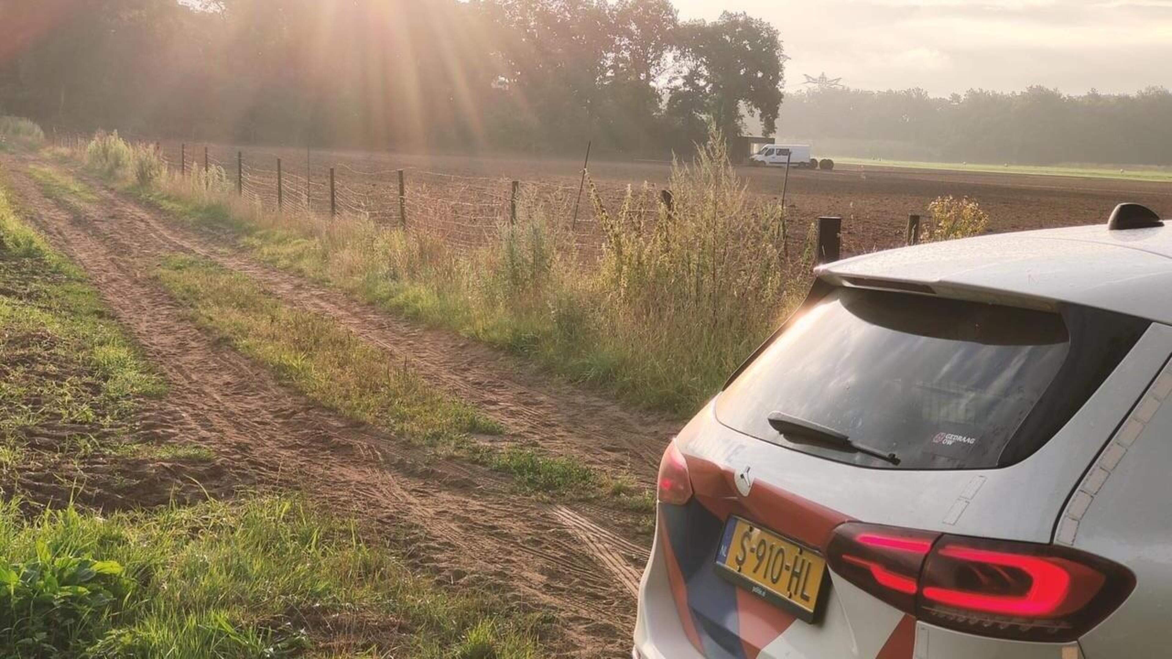 Lichaam gevonden ‘onder verdachte omstandigheden’ in bosgebied Maasbree, politie pakt meerdere mense