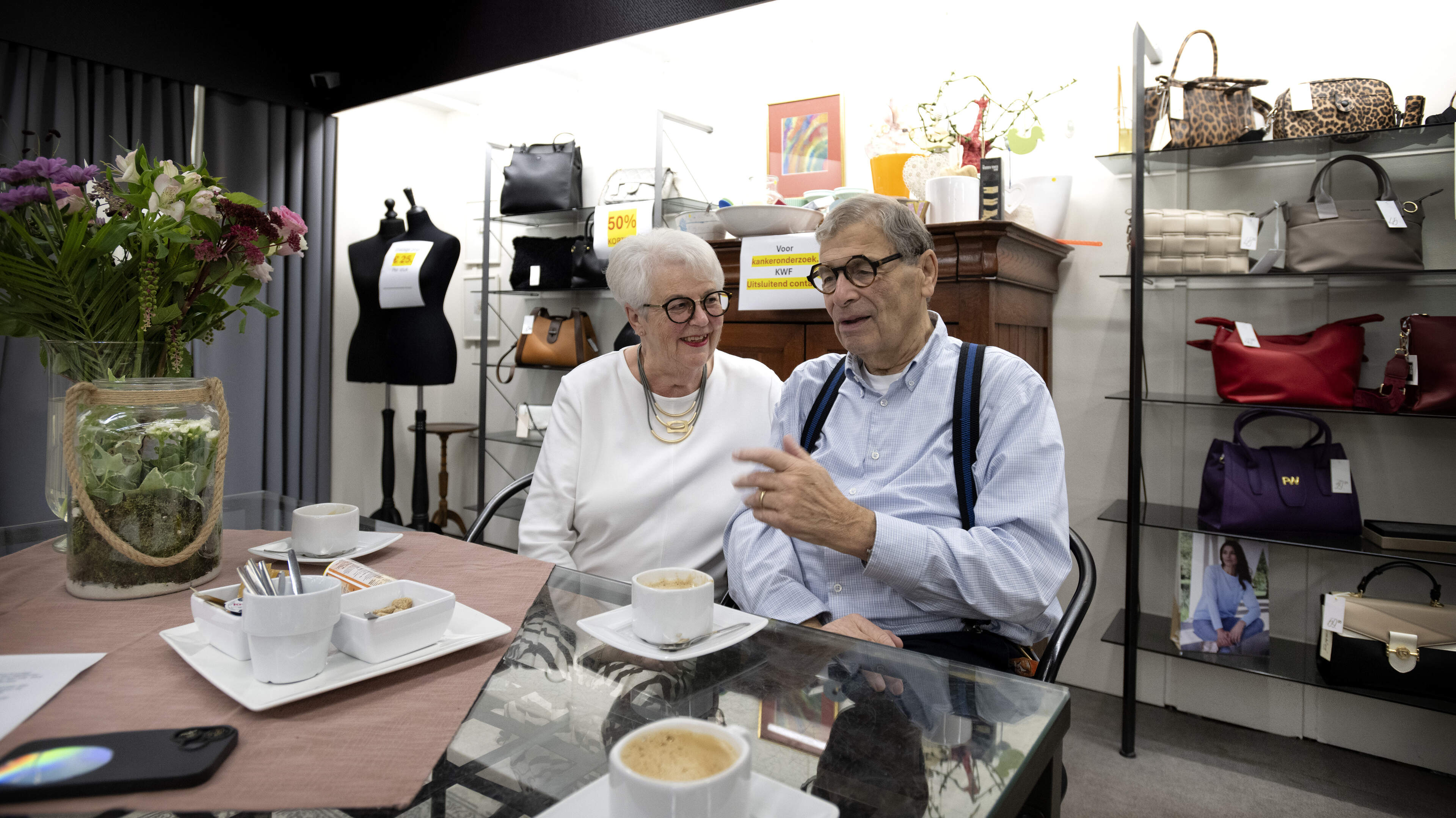 Na 93 jaar komt er een einde aan Modezaak Jetten in Kerkrade vanwege ziekte Ger (79): ‘Klap in het g
