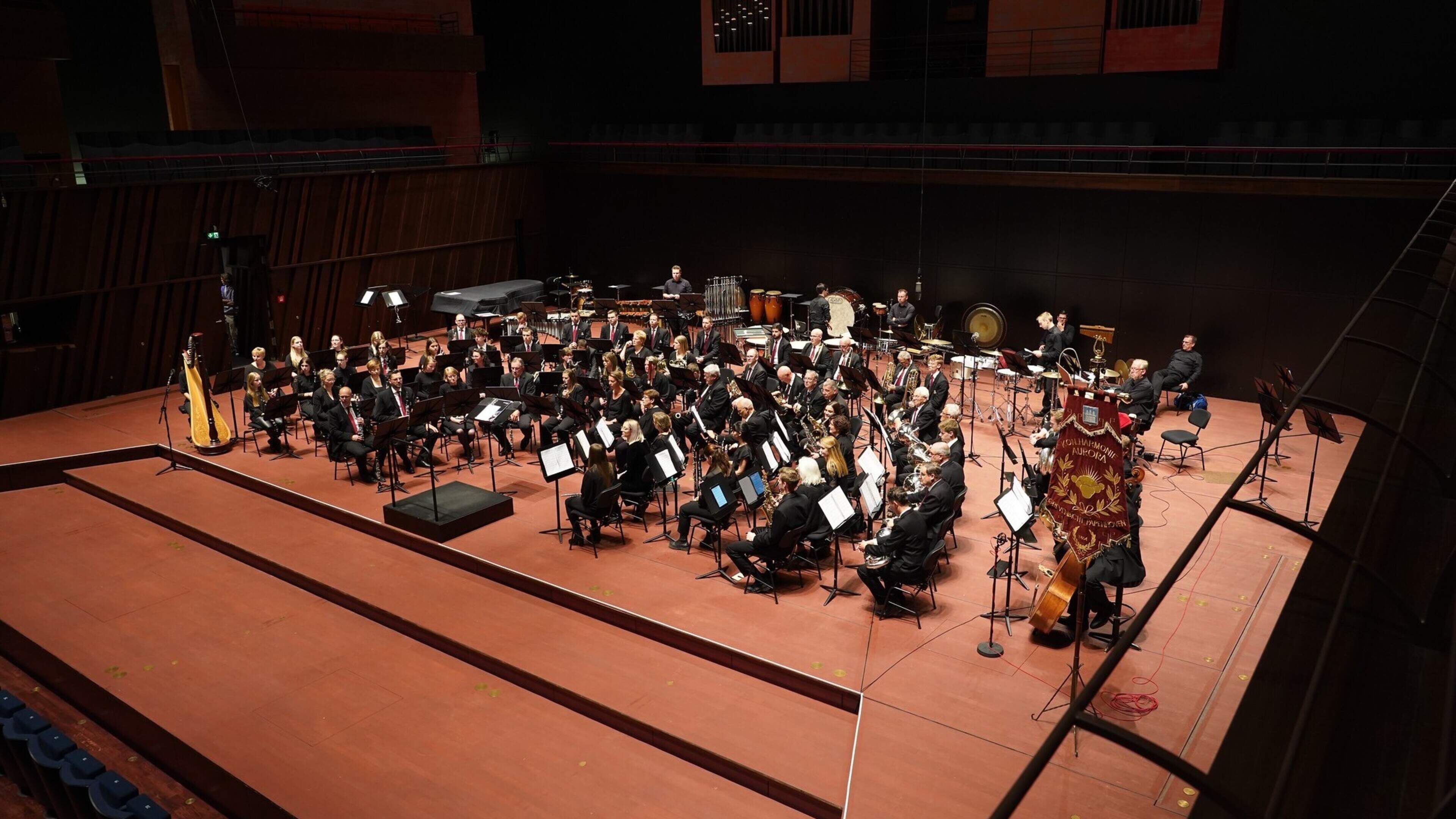 Harmonie Aurora uit Grevenbicht speelt in Valencia, walhalla van de Spaanse blaasmuziek