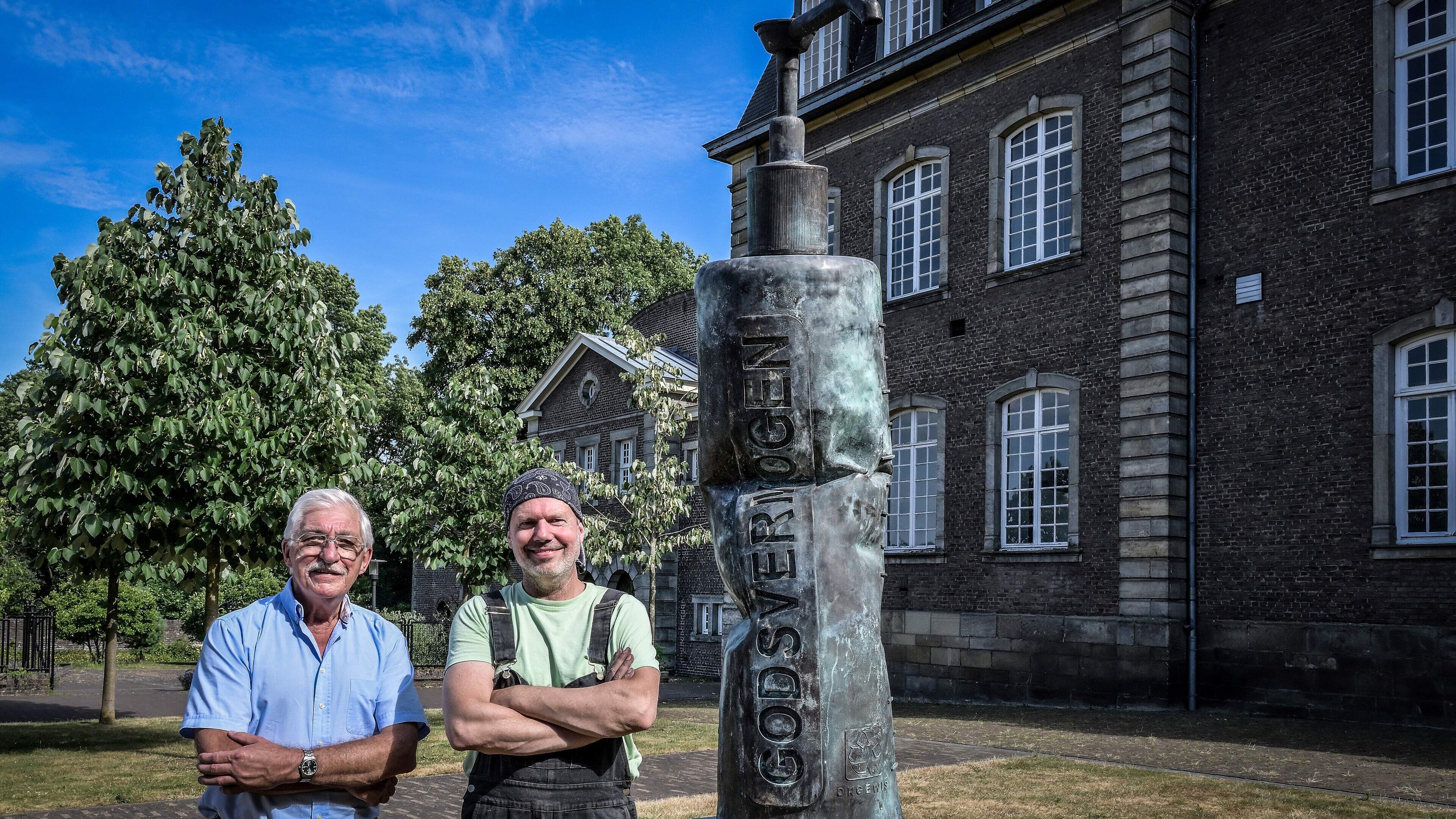 Monumentaal kunstwerk ‘Godsvermogen’ van Maarten van den Berg verrijkt Beeldentuin Rolduc