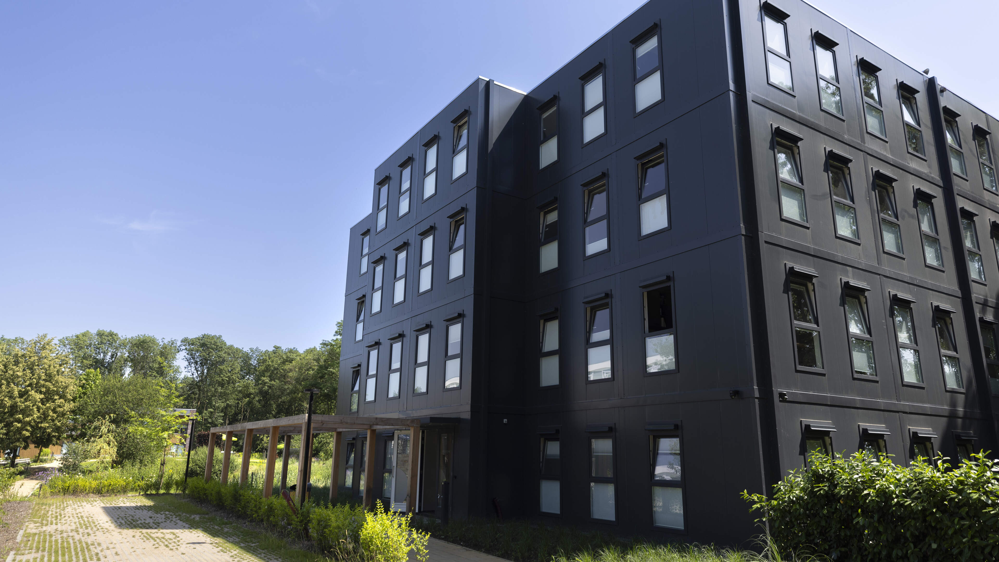 Gaat bewonersbijeenkomst opvang Born door? Gemeente vraagt te annuleren, maar dat doet initiatiefnem