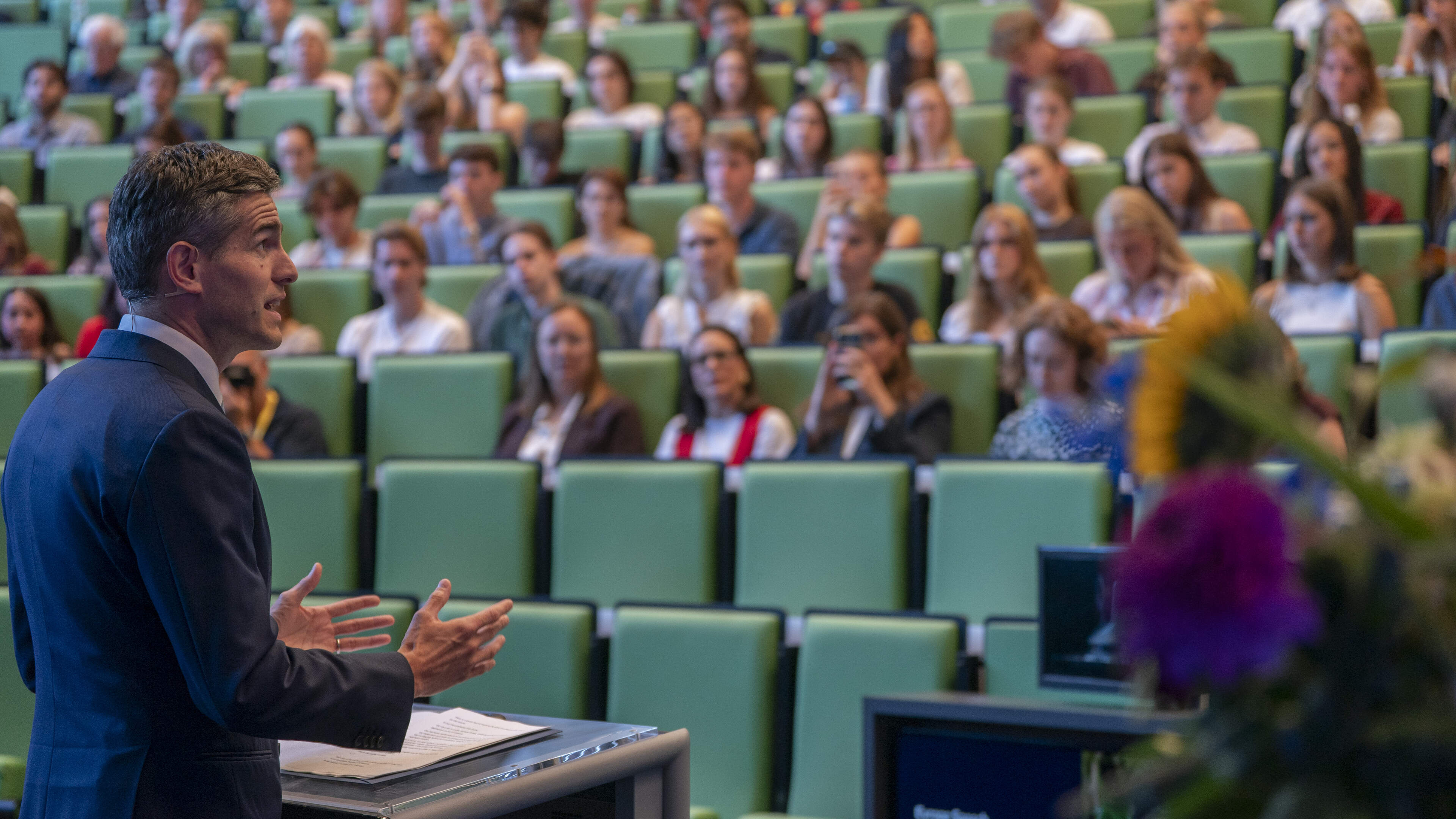 ‘Help mee de toekomst van Europa te creëren’, roept minister Berendsen studenten in Maastricht op