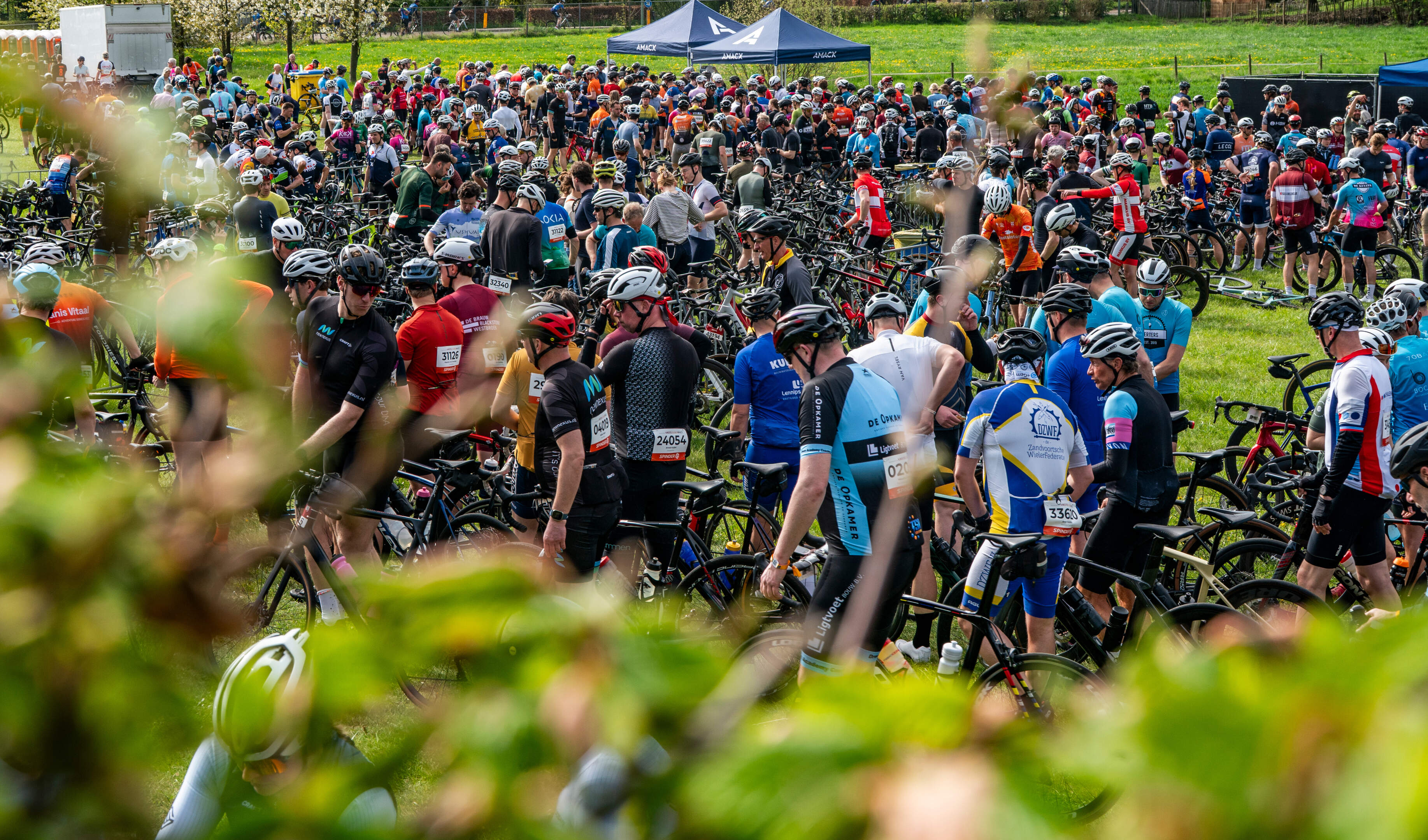 De Limburgse heuvels en de sfeer maken de toerversie van de Amstel Gold Race: ‘Fietsen thuis in Frie