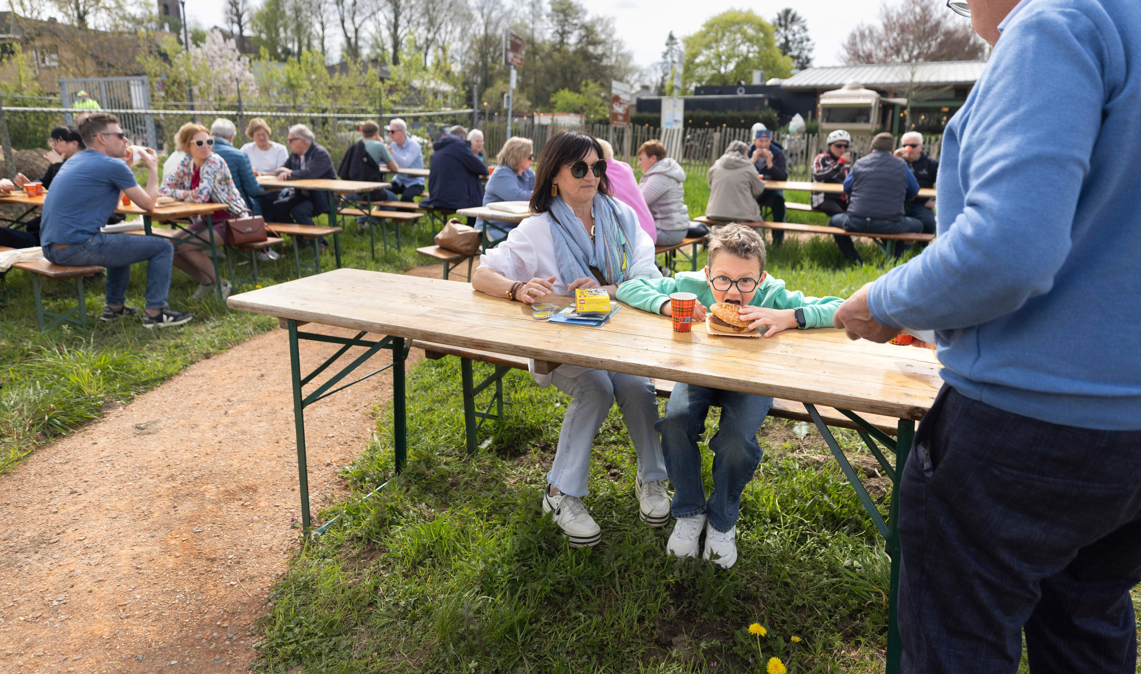 Aftrap toeristisch seizoen bij het veer van Berg aan de Maas
