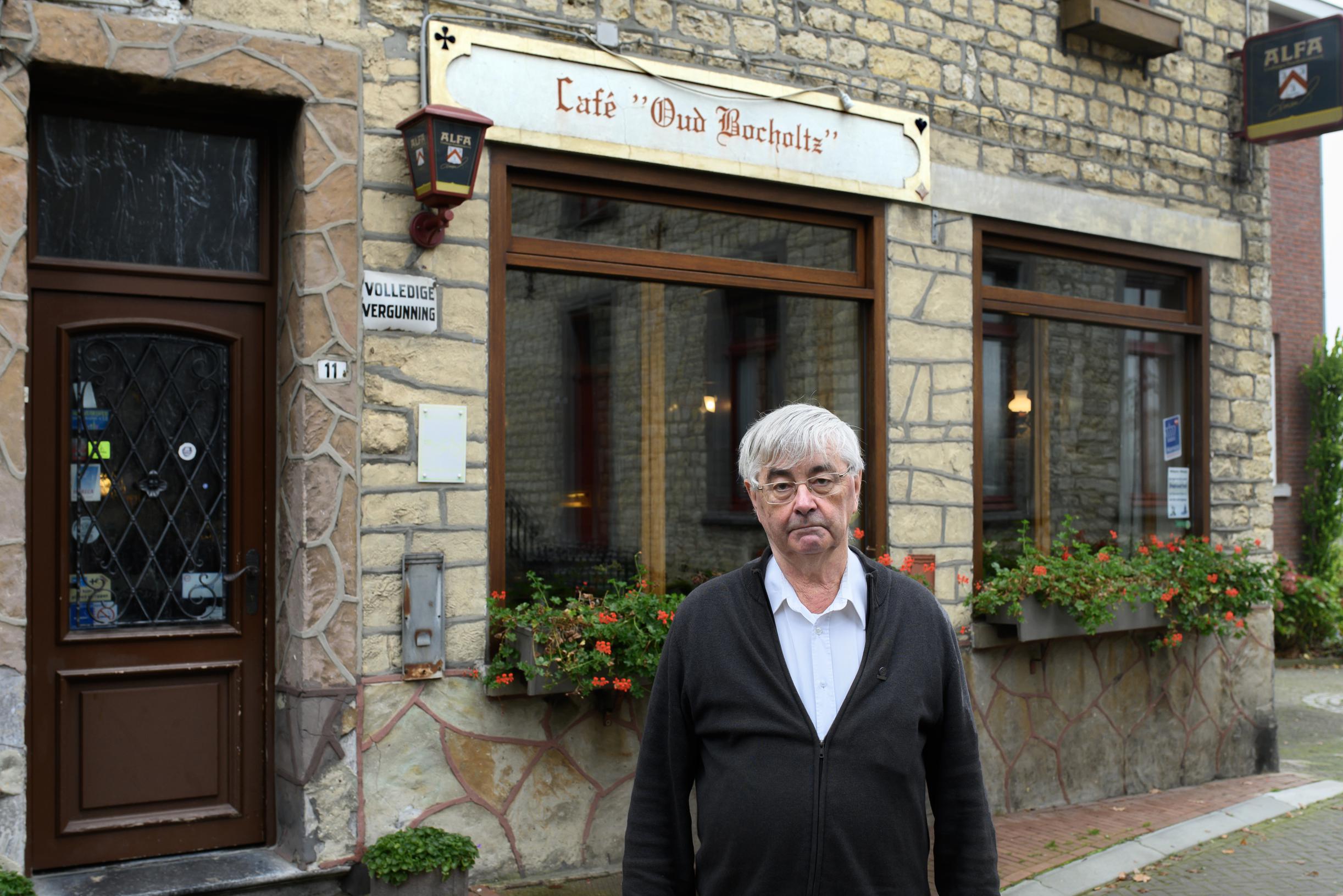 Harry (77) stopt na dertig jaar met zijn Café Oud Bocholtz vanwege gewelddadige overval: ‘Het heeft 