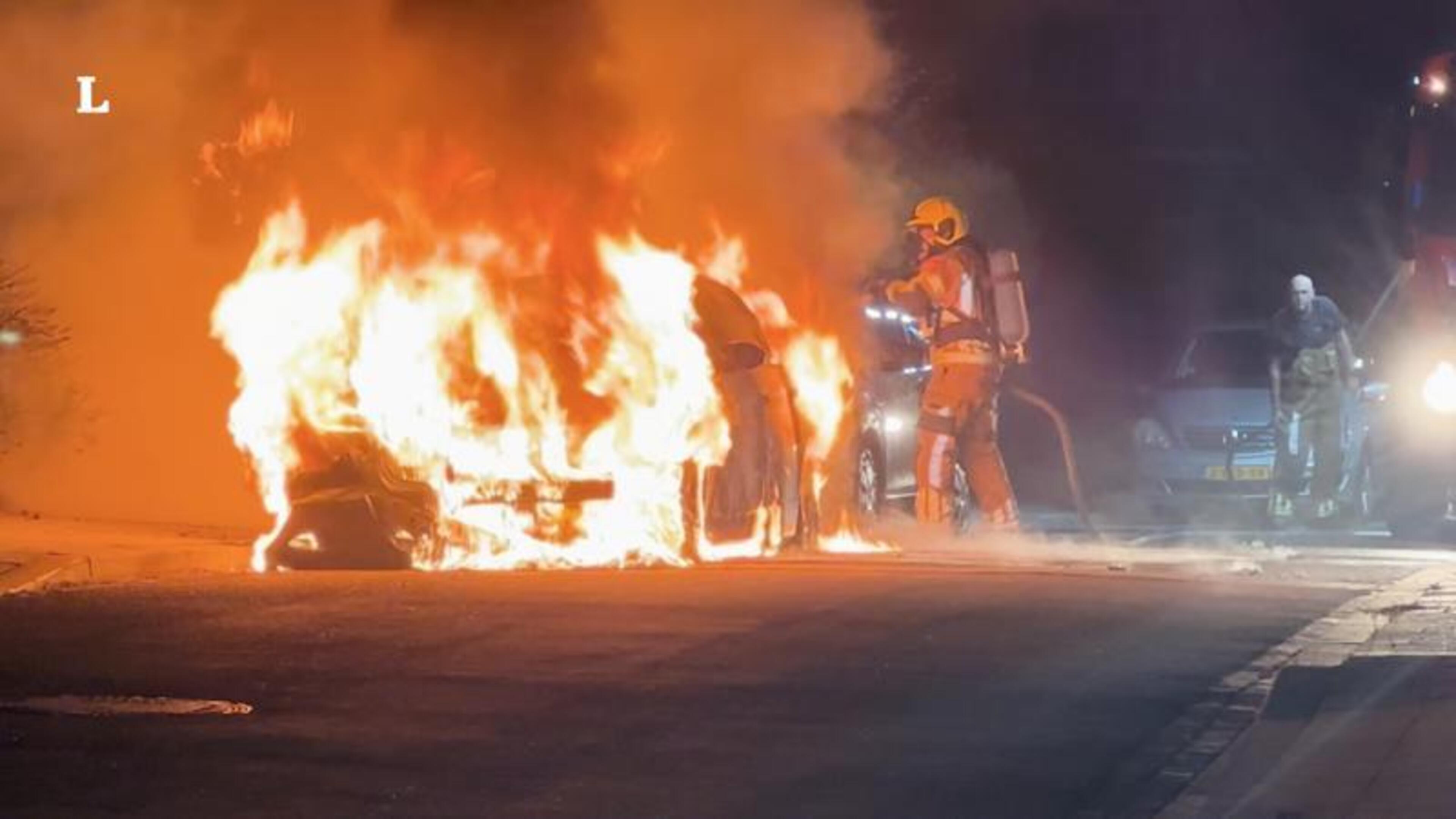 Twee auto’s branden volledig uit in Brunssum