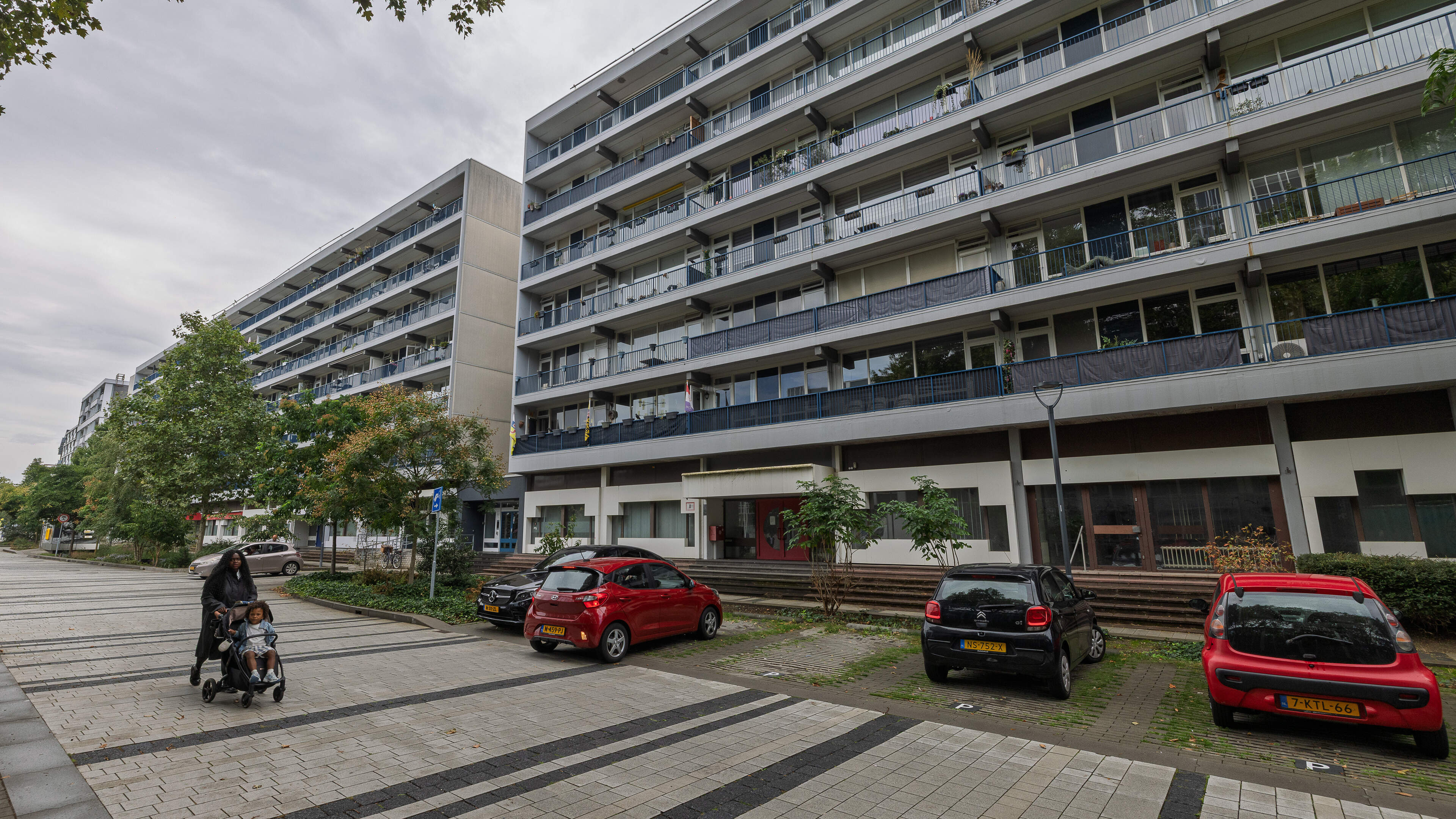Verduurzamen van een Heerlense flat met zestig eigenaren is een lastig proces: ‘Eén persoon kan het 