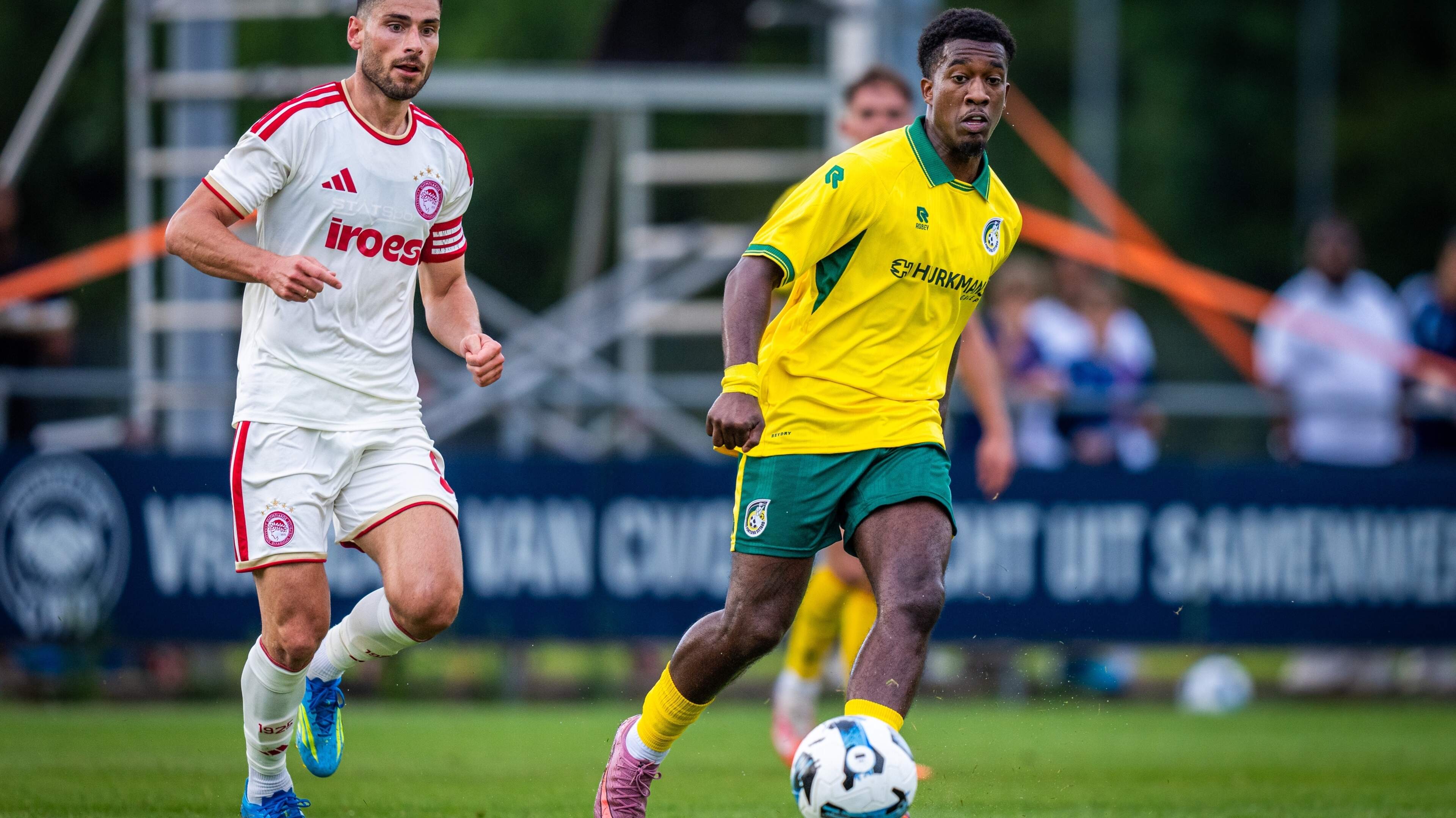 Fortuna Sittard geveld door Portugese aanvaller: vier nieuwelingen debuteren tegen Griekse topclub