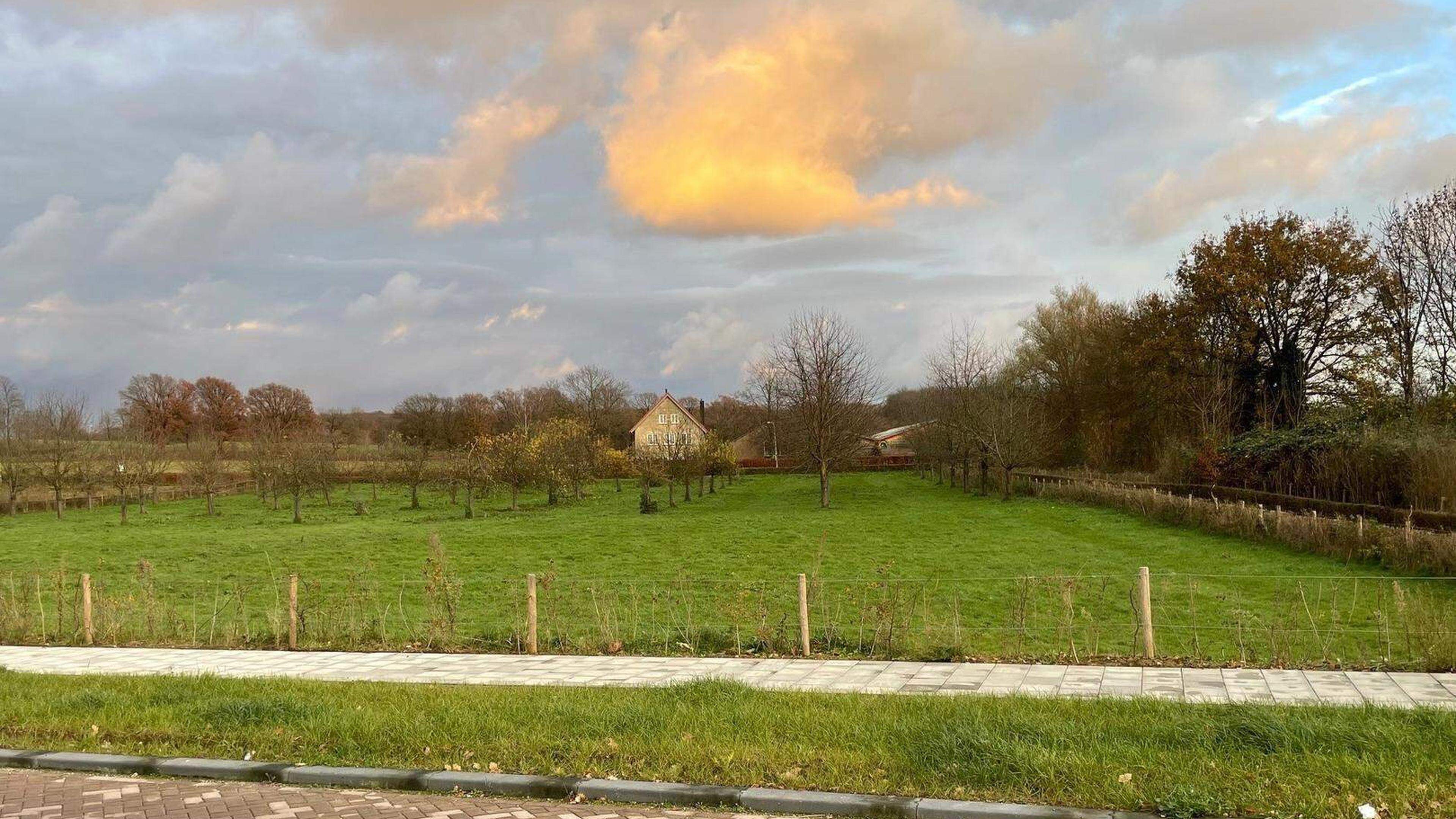 Verkoop bij opbod van twee grote bouwkavels aan de stadsrand levert Maastricht enorm bedrag op