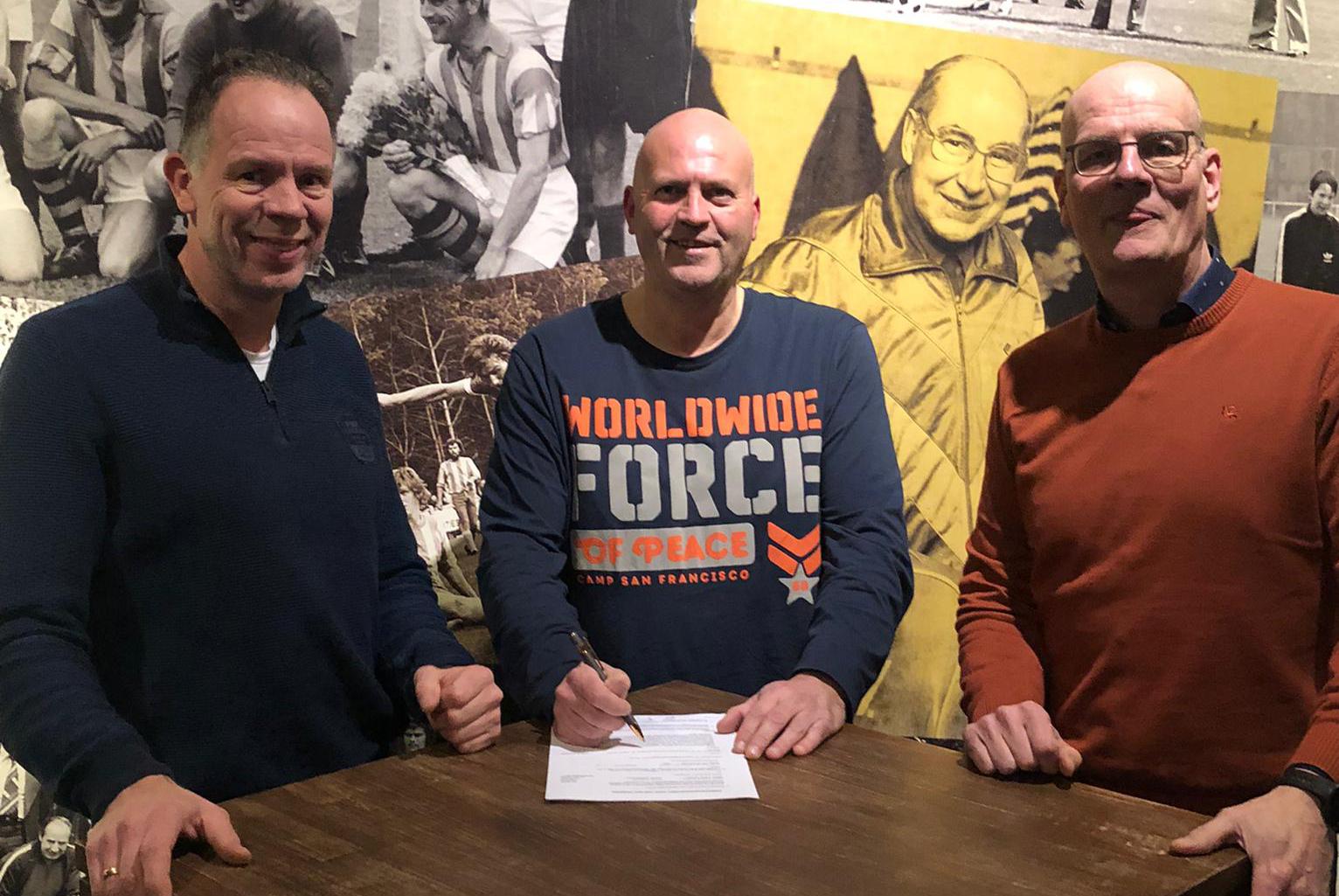 René Peters langer hoofdtrainer van DEV Arcen