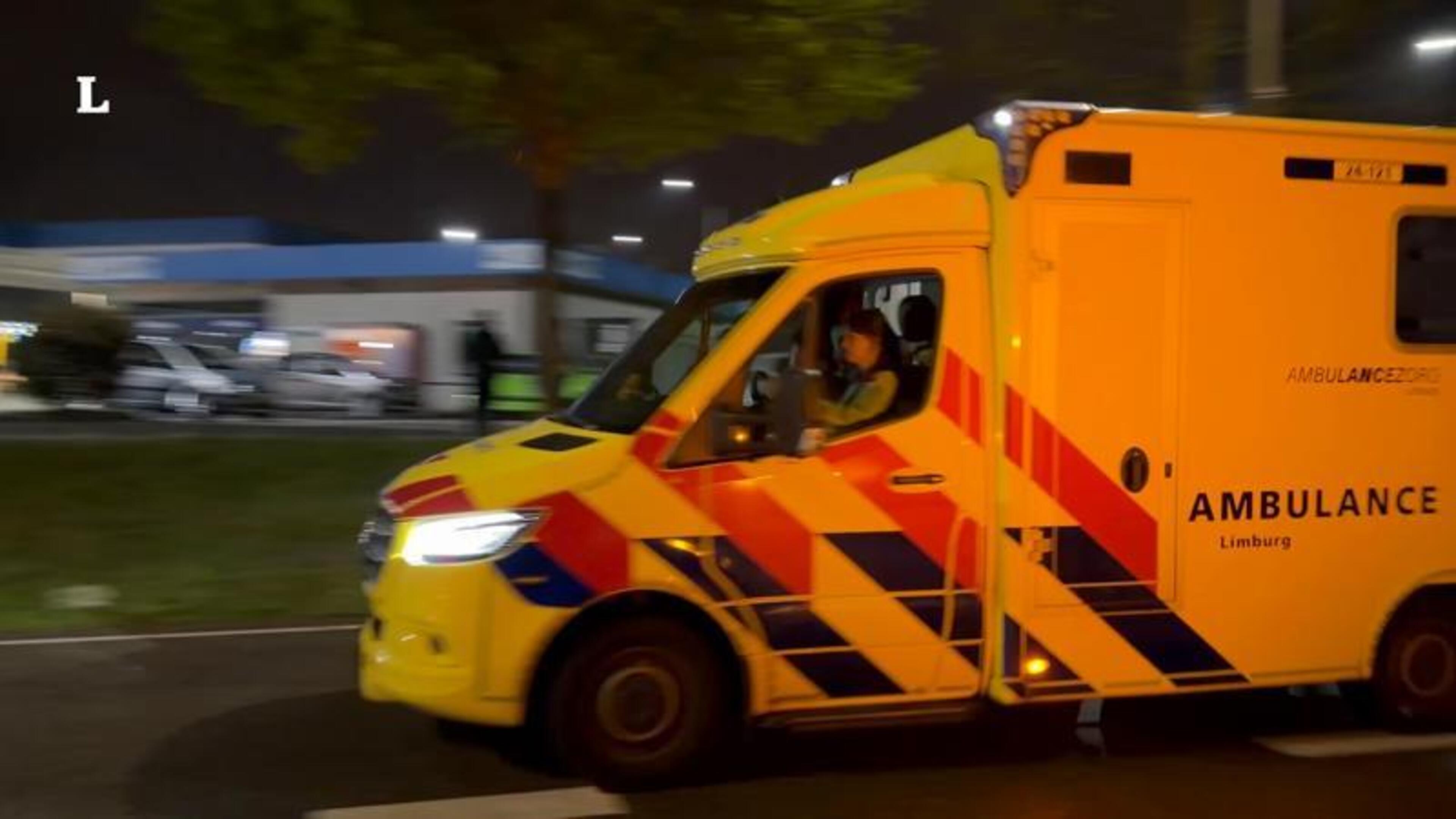 Automobilist raakt gewond bij botsing tegen lantaarnpaal in Landgraaf