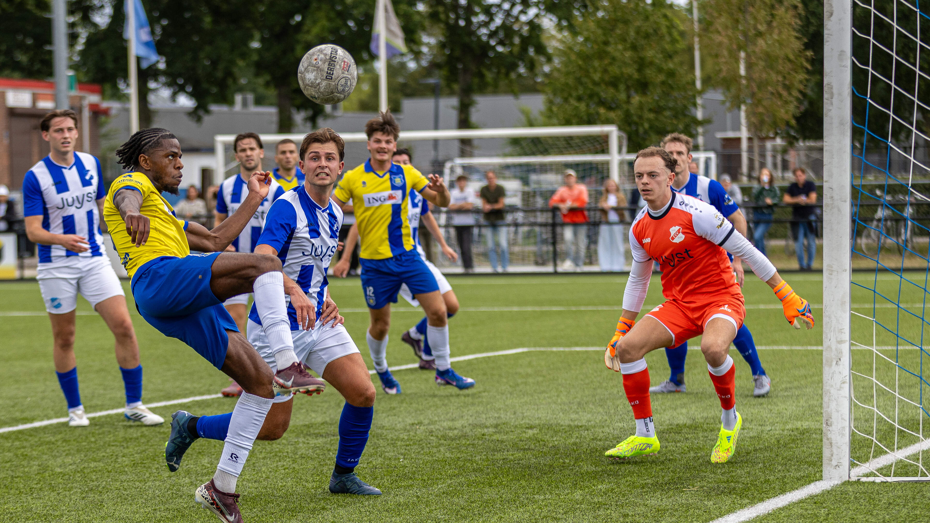 EVV gaat weer onderuit ondanks tirade Max van de Laar: ‘Instelling in eerste helft was beneden peil’