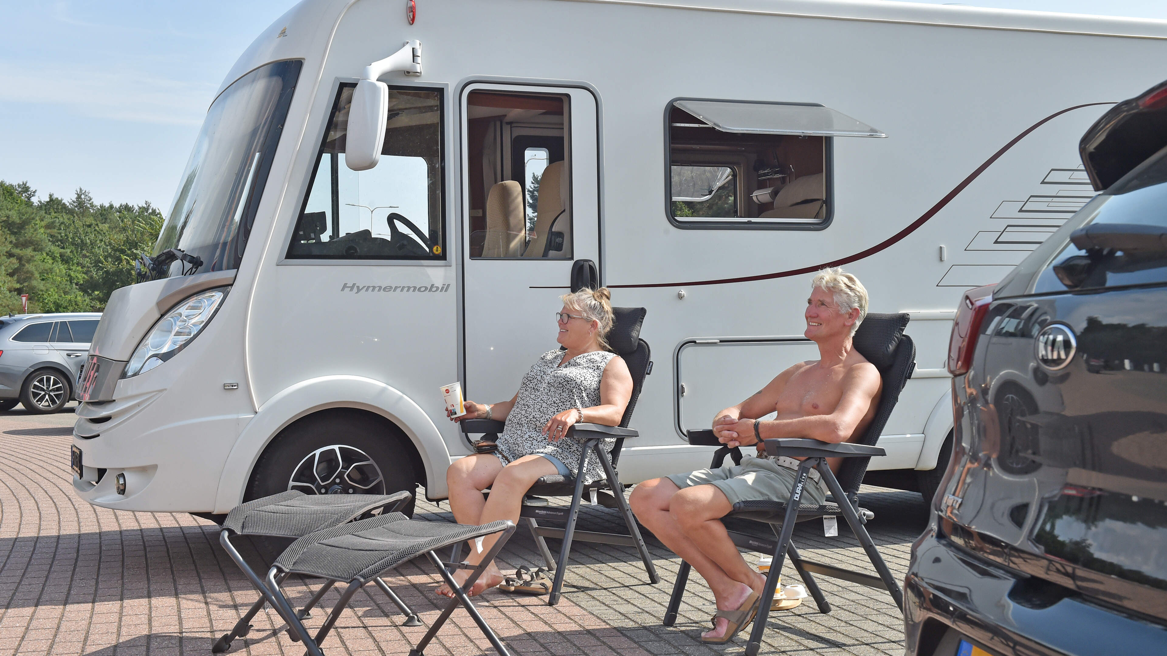 Brand in bos Oostrum verdrijft Irma (83) van de camping: ‘Ik had geen tijd meer om mijn twee katjes 