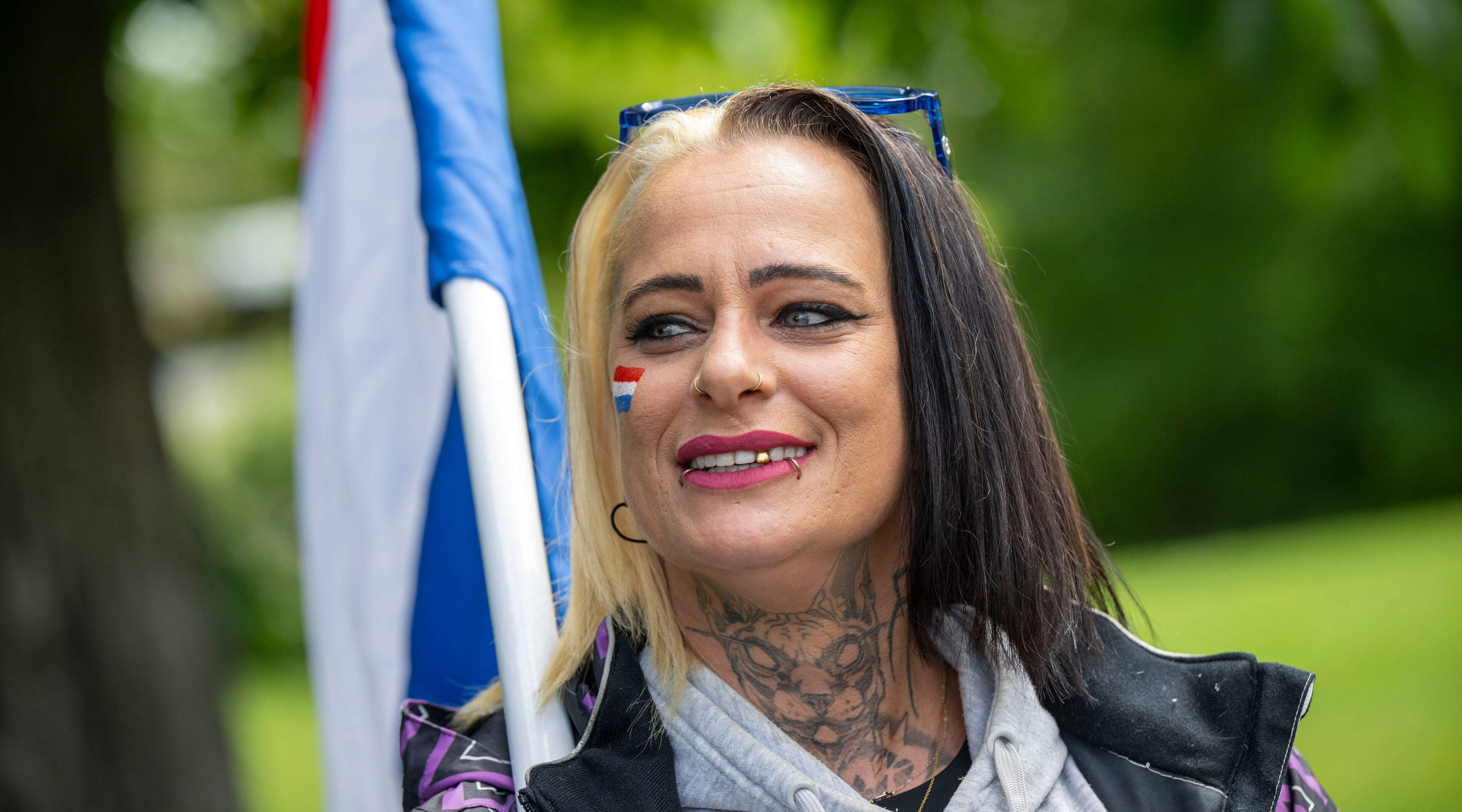 Dit heb je gemist in het weekend: Denise (41) en vader Jan (65) uit Geleen zijn ‘niet racistisch’, m