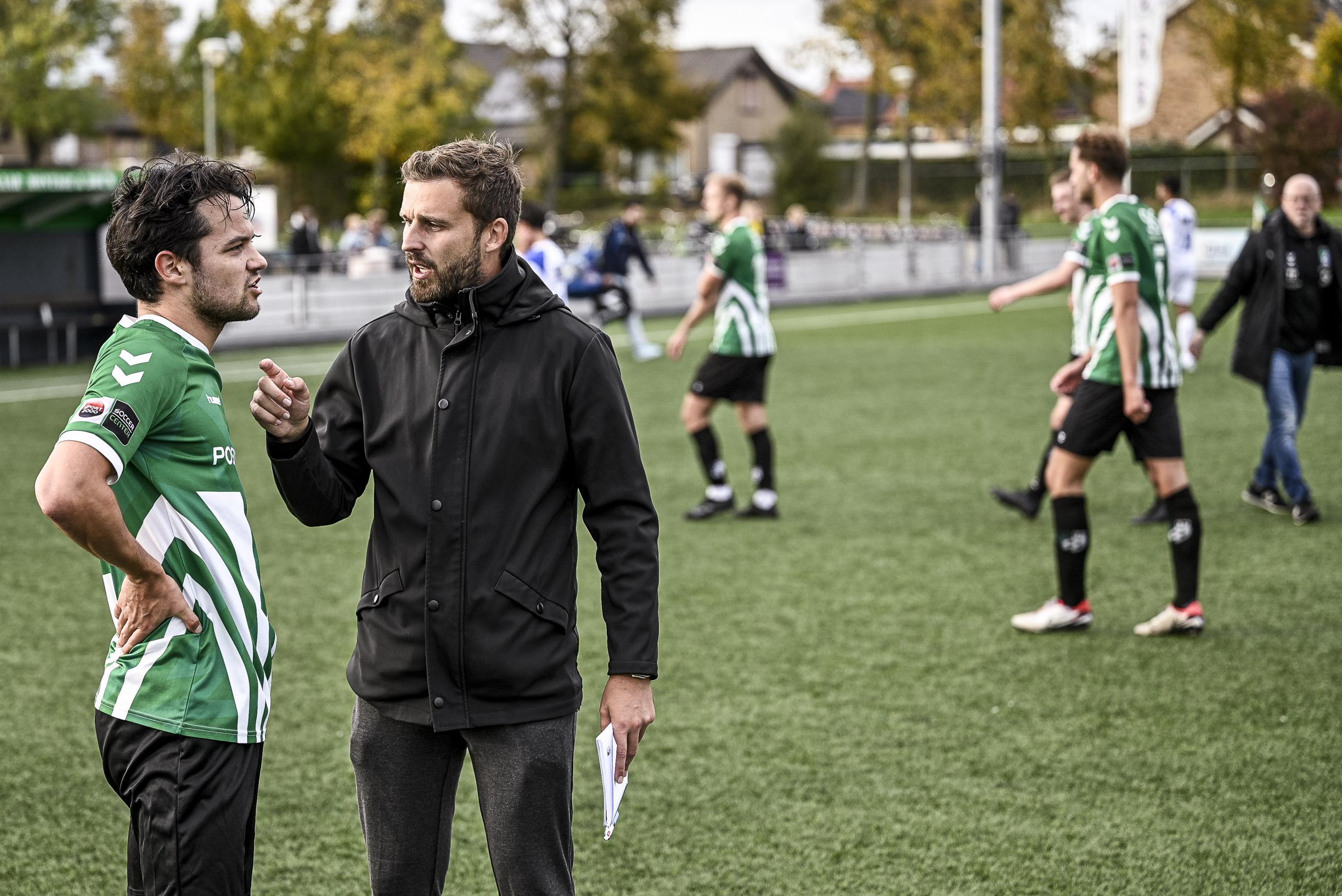 SHH lijdt tegen RVU tweede nederlaag op rij: ‘Het is de aloude voetbalwet, als wij ‘m niet maken, da