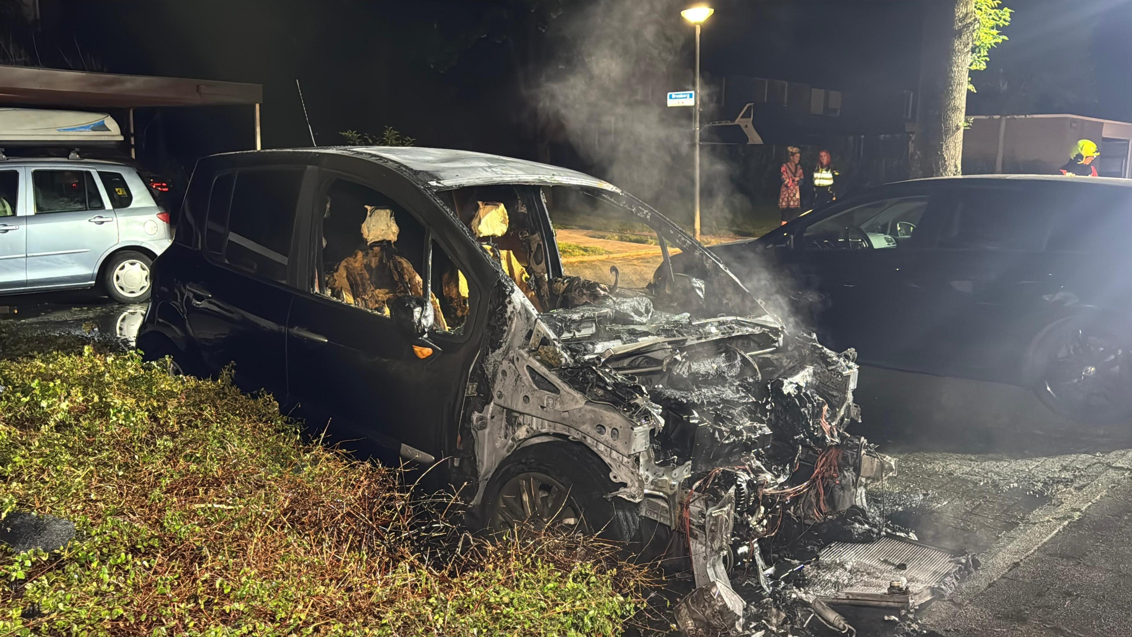 Auto brandt uit in Maastricht