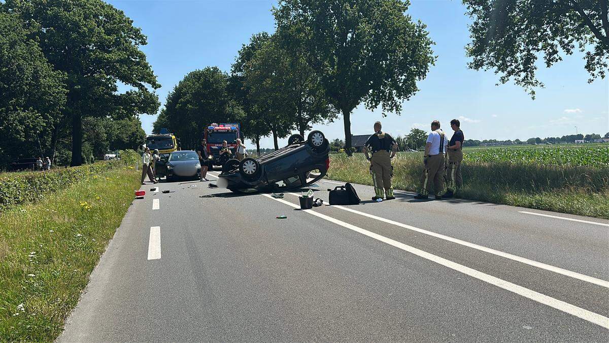 Bij een ongeval in Venray is een auto op de kop beland. Hierdoor is de N270…