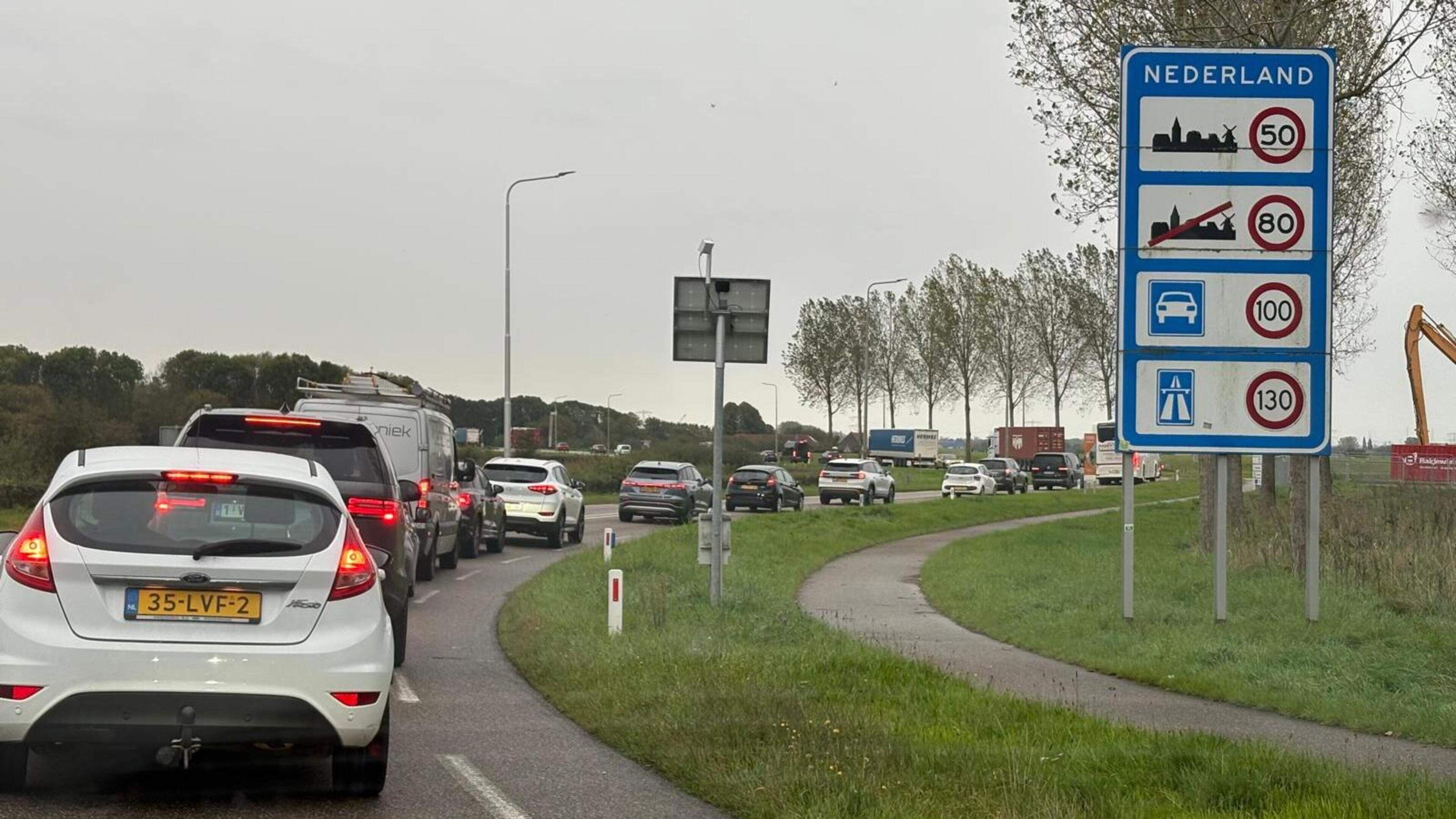 Meer dan uur vertraging op omleidingsroutes bij grote afsluiting A2