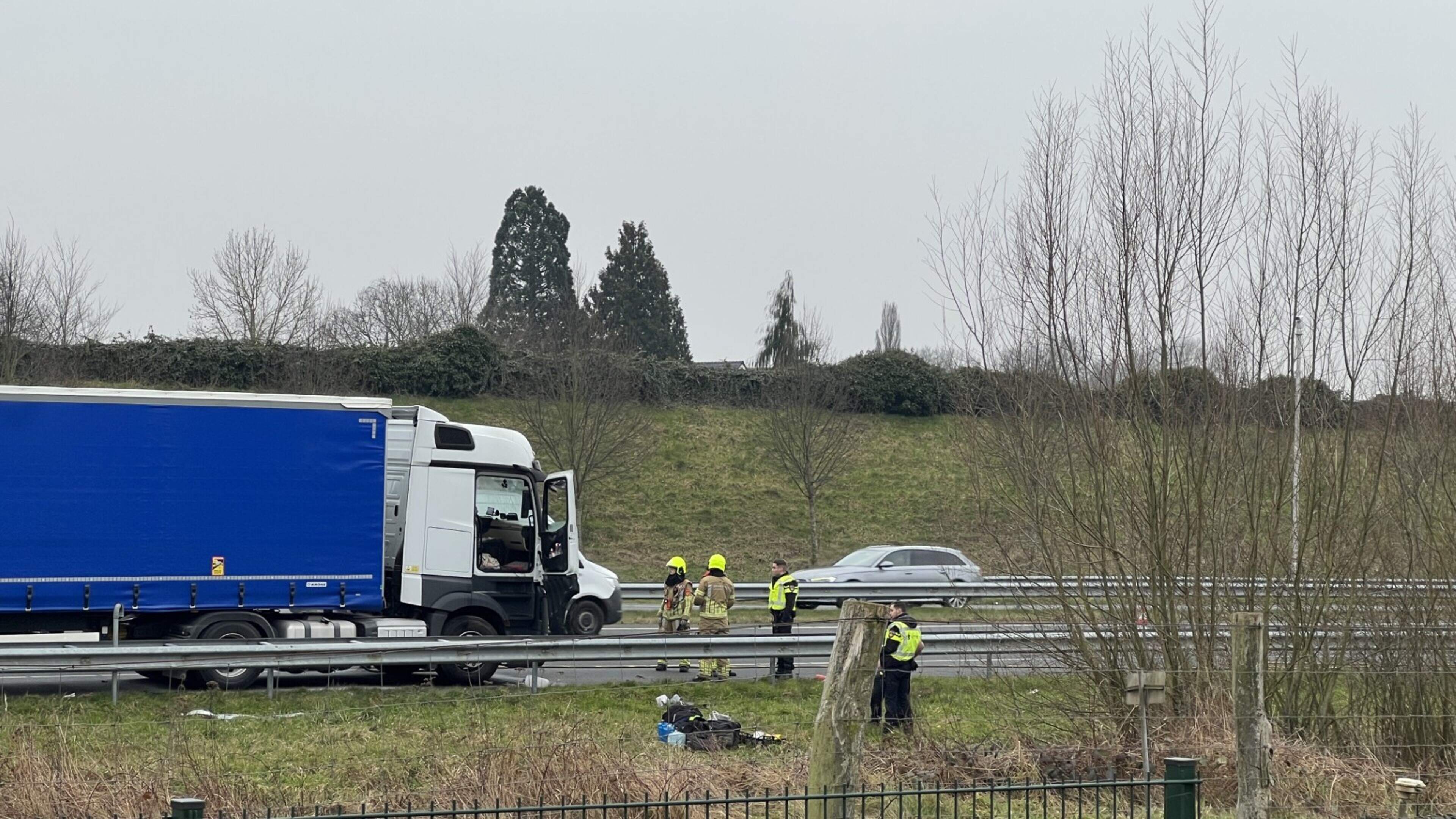 Brand in vrachtwagen op A73, flinke file richting het zuiden