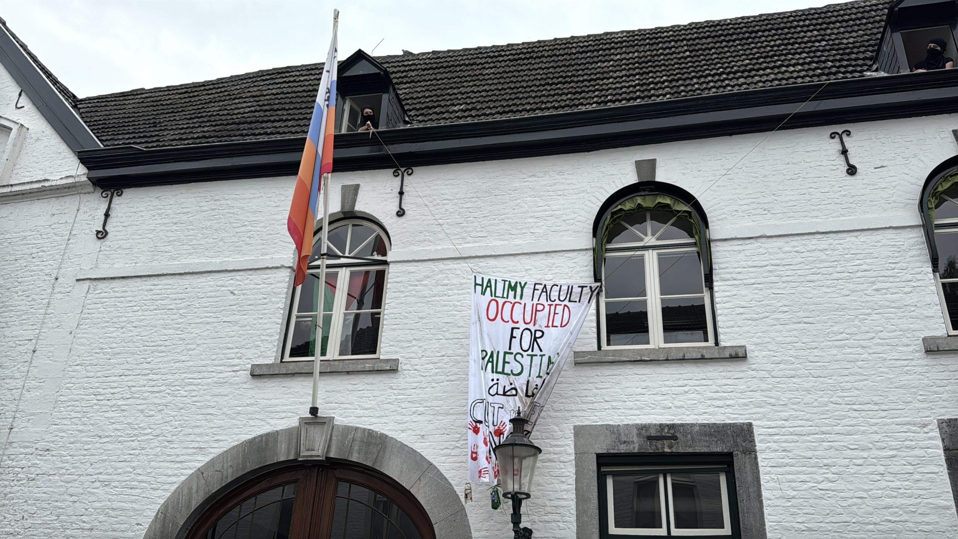 Video: Pro-Palestijnse activisten bezetten universiteitsgebouw Maastricht