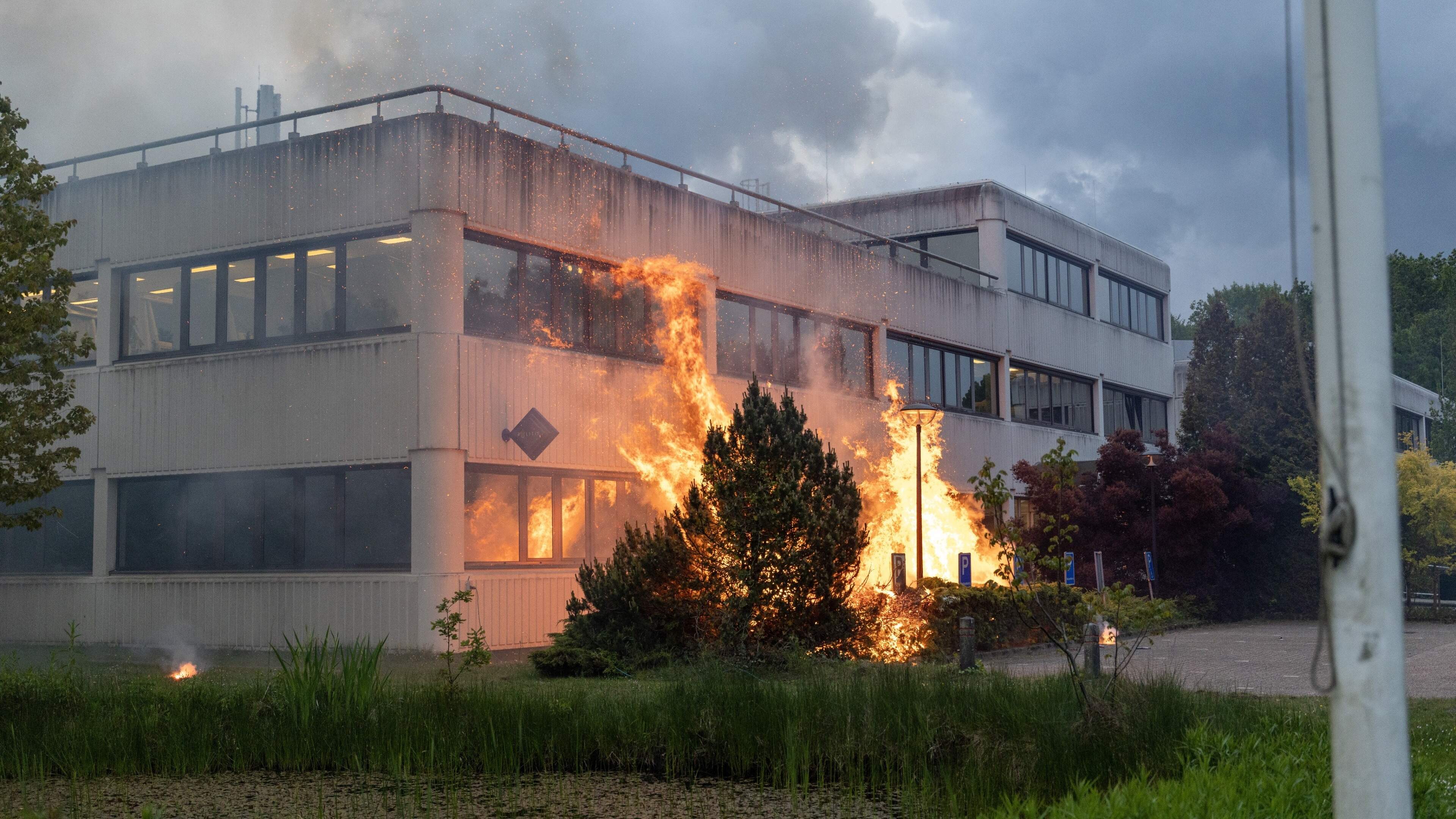 Brand gesticht bij noodopvanglocatie asielzoekers in Loosdrecht