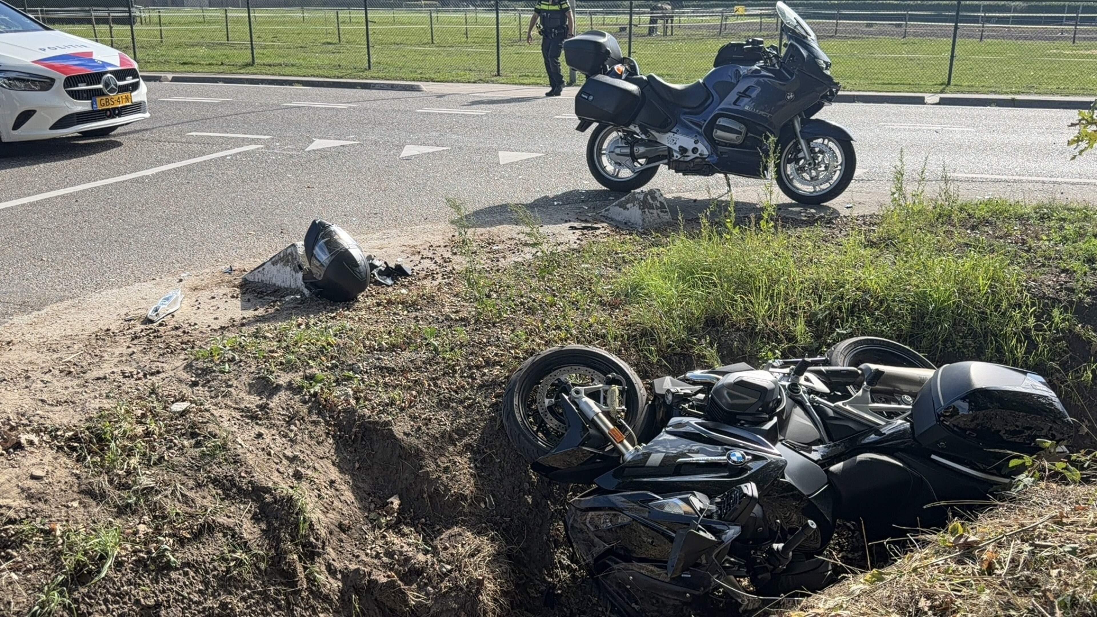 Motorrijders botsen met elkaar in Melderslo