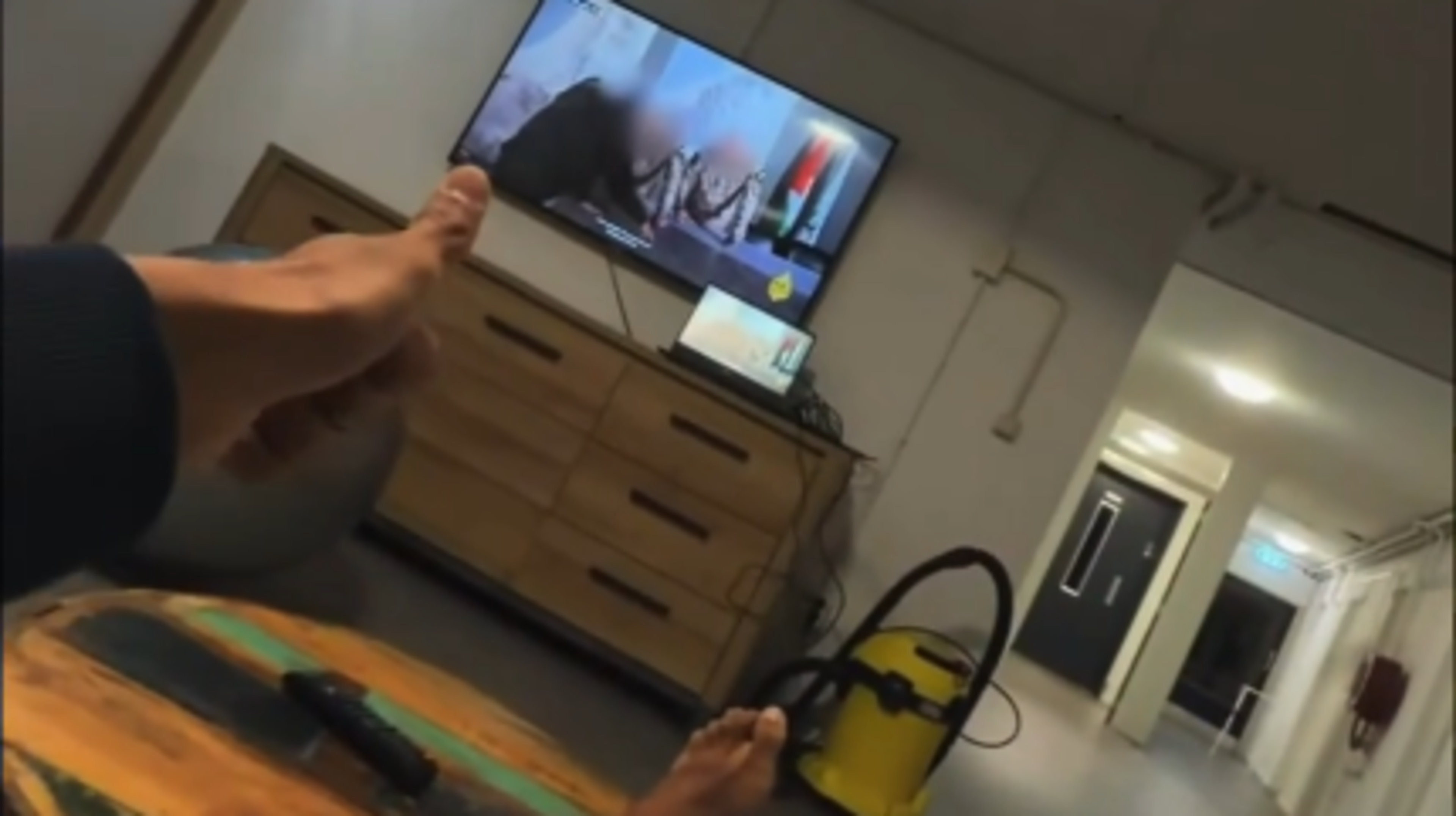 OM stelt dat er geen strafbare feiten zijn in zaak Hamas-video, Maastrichtse student kan op universi