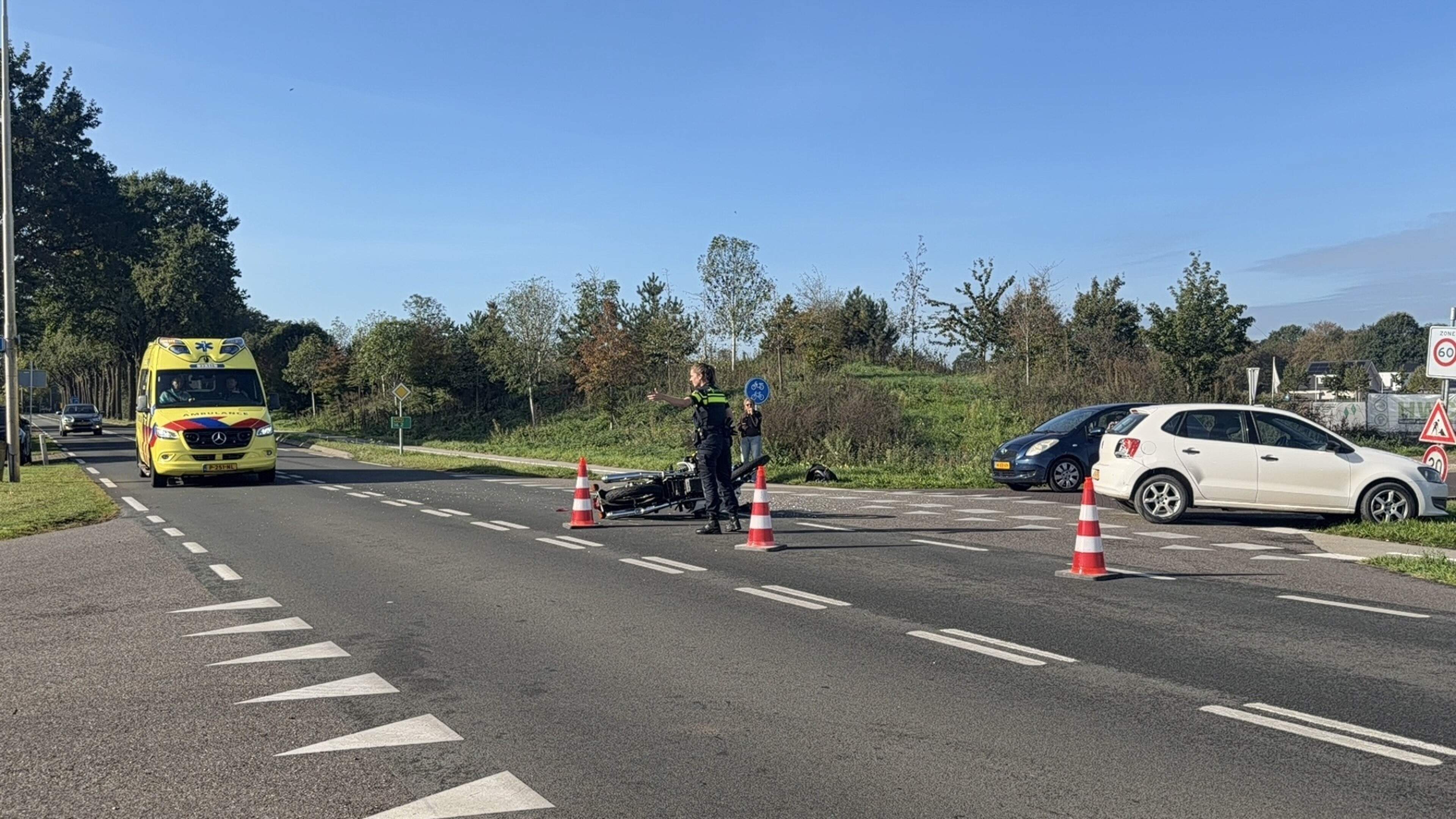 Motorrijder gewond bij botsing met auto in Egchel